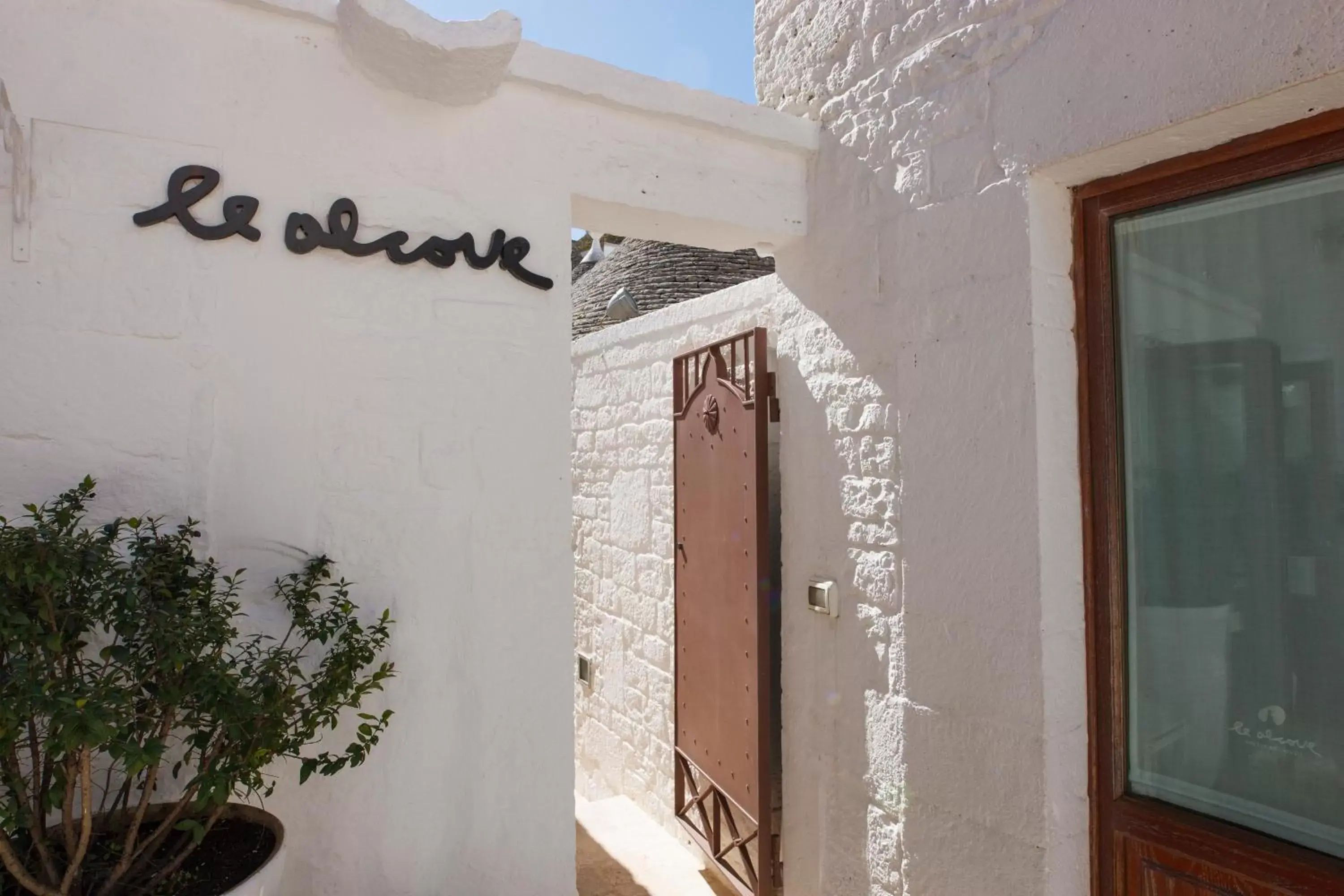 Property building in Le Alcove-Luxury Hotel nei Trulli