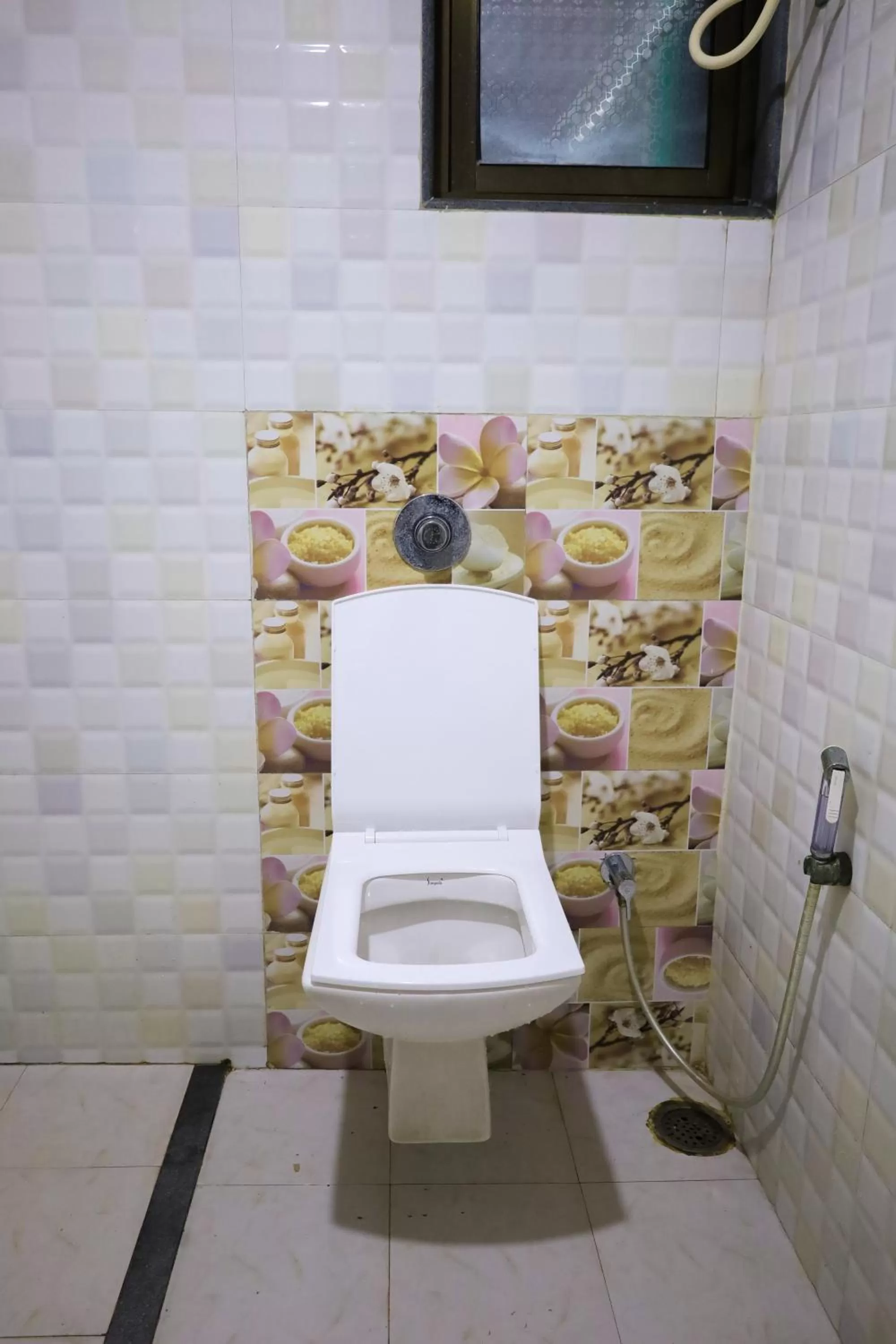 Bathroom in Hotel Sai Bansi