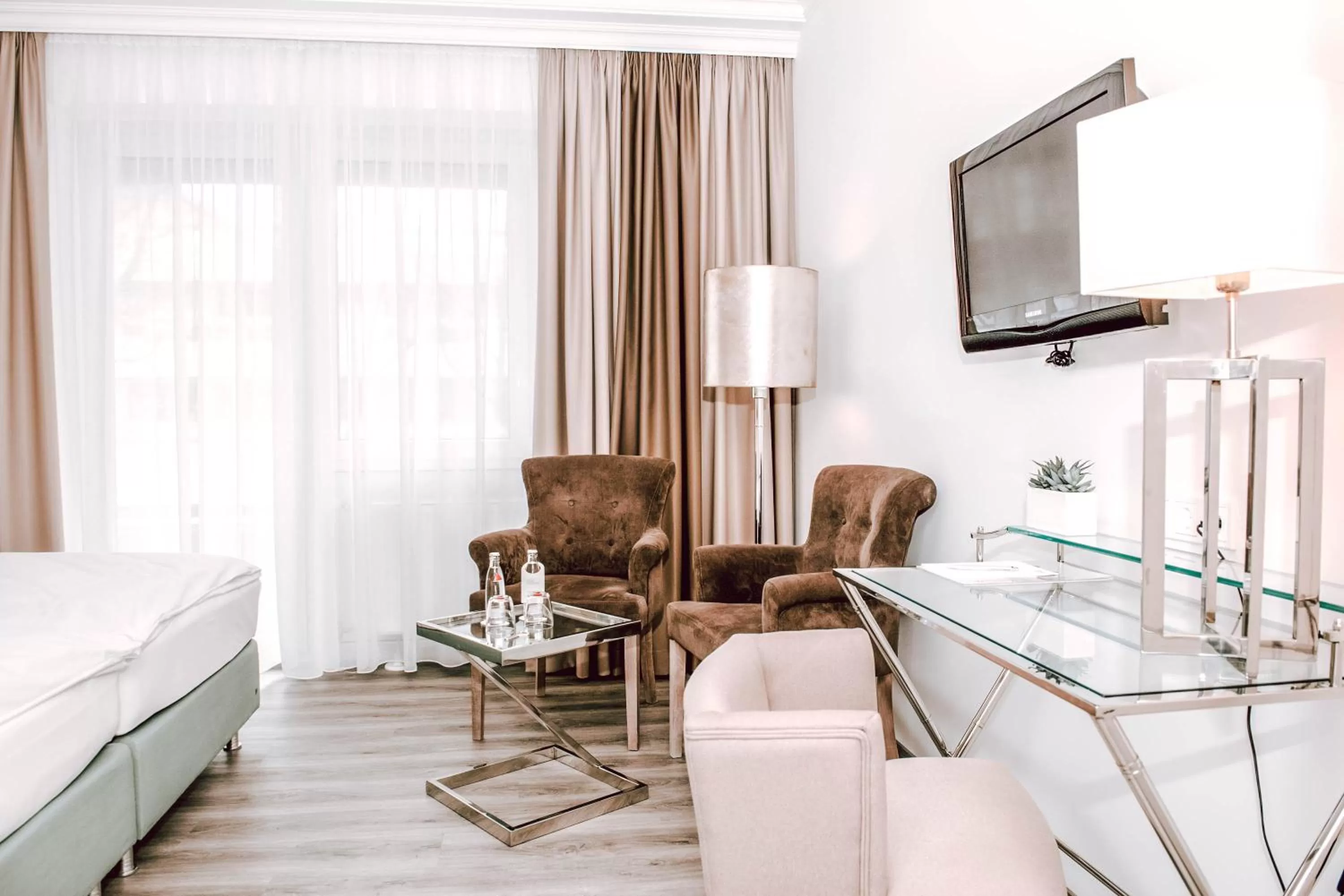 Staff in Concorde Business Boutique Hotel