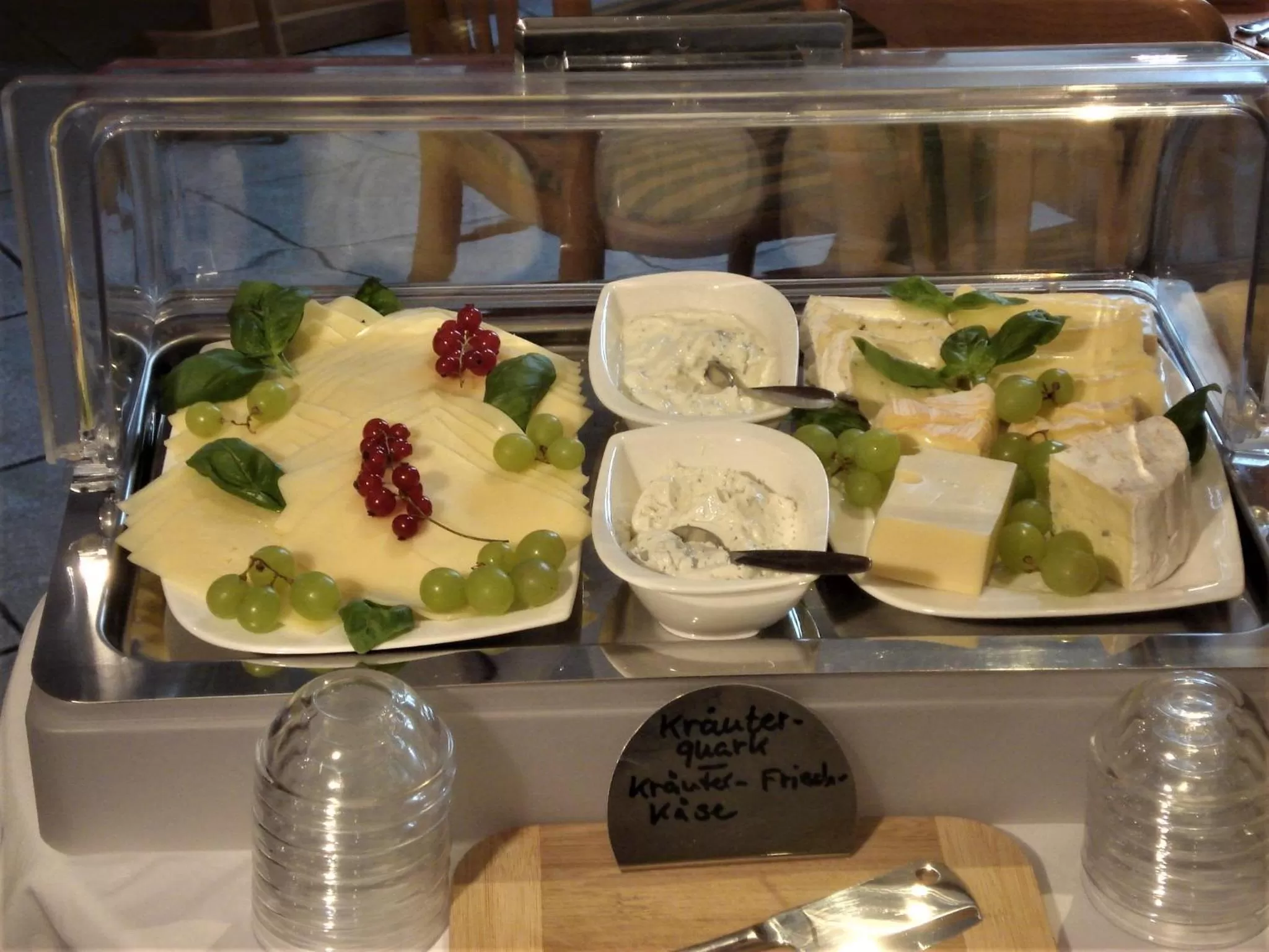 Buffet breakfast in Hotel Pension Zur Fährbrücke