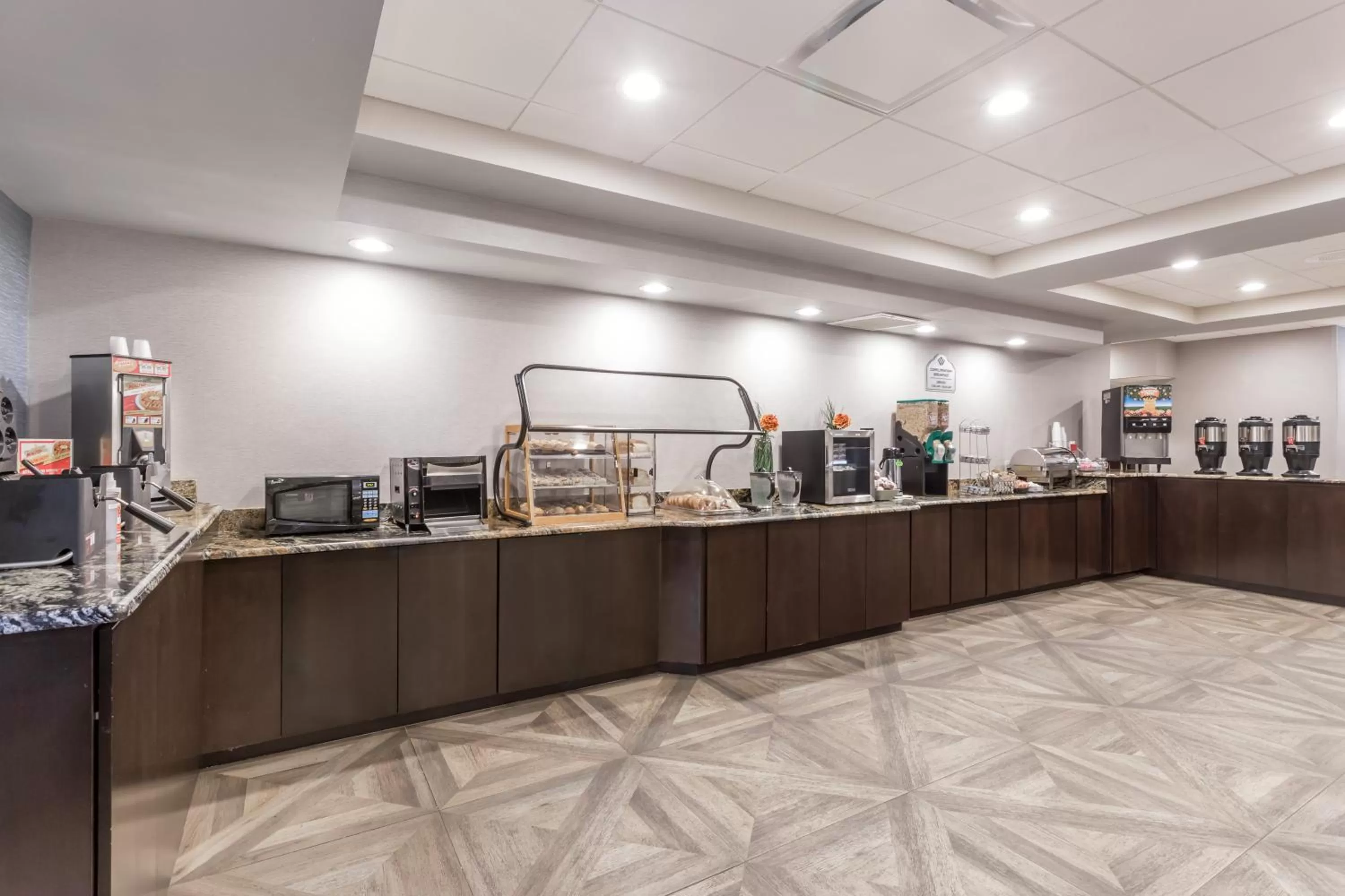 Food and drinks in Wingate by Wyndham, Universal Studios - Free Theme Park Shuttle