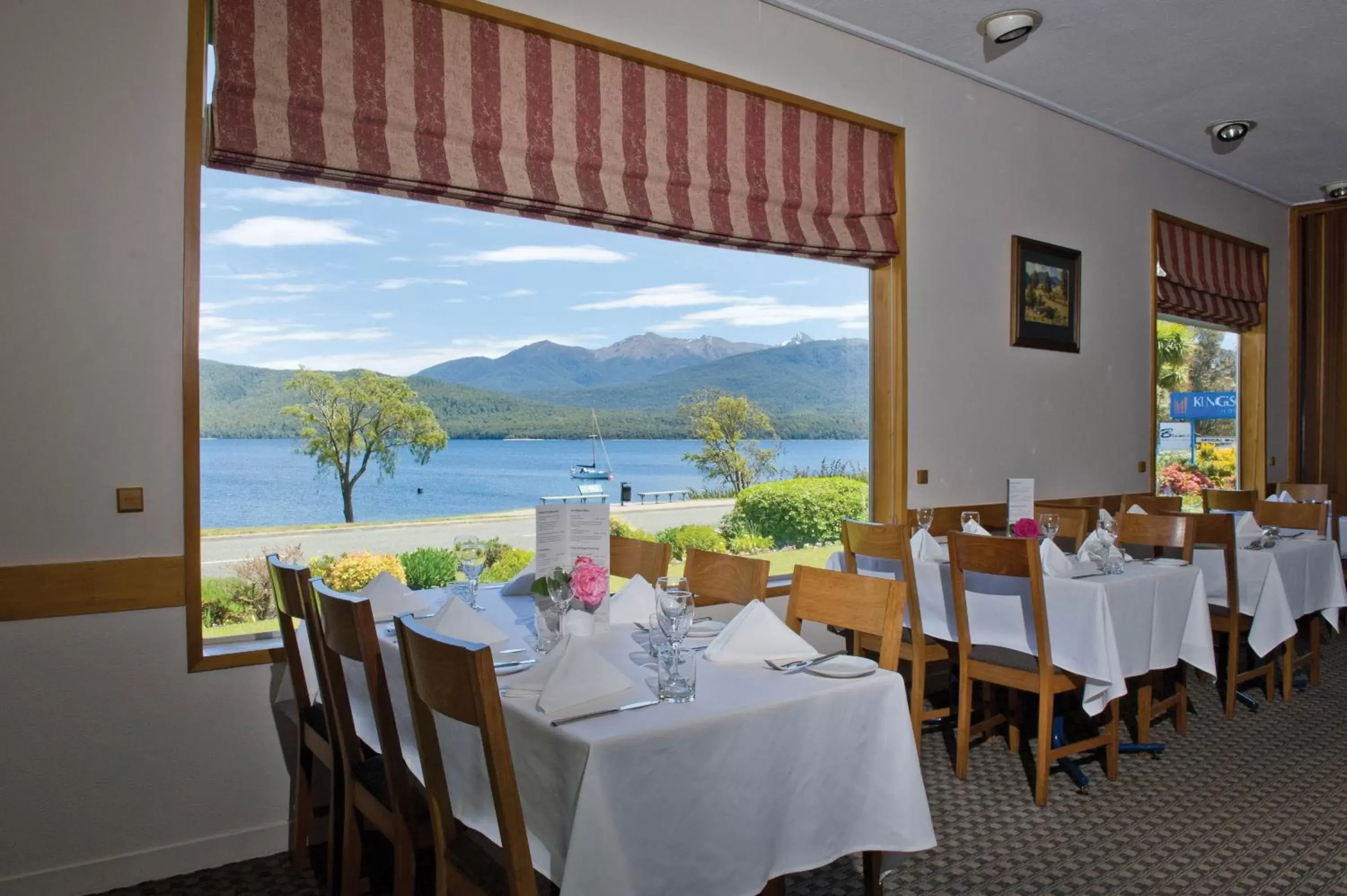 Restaurant/Places to Eat in Kingsgate Hotel Te Anau