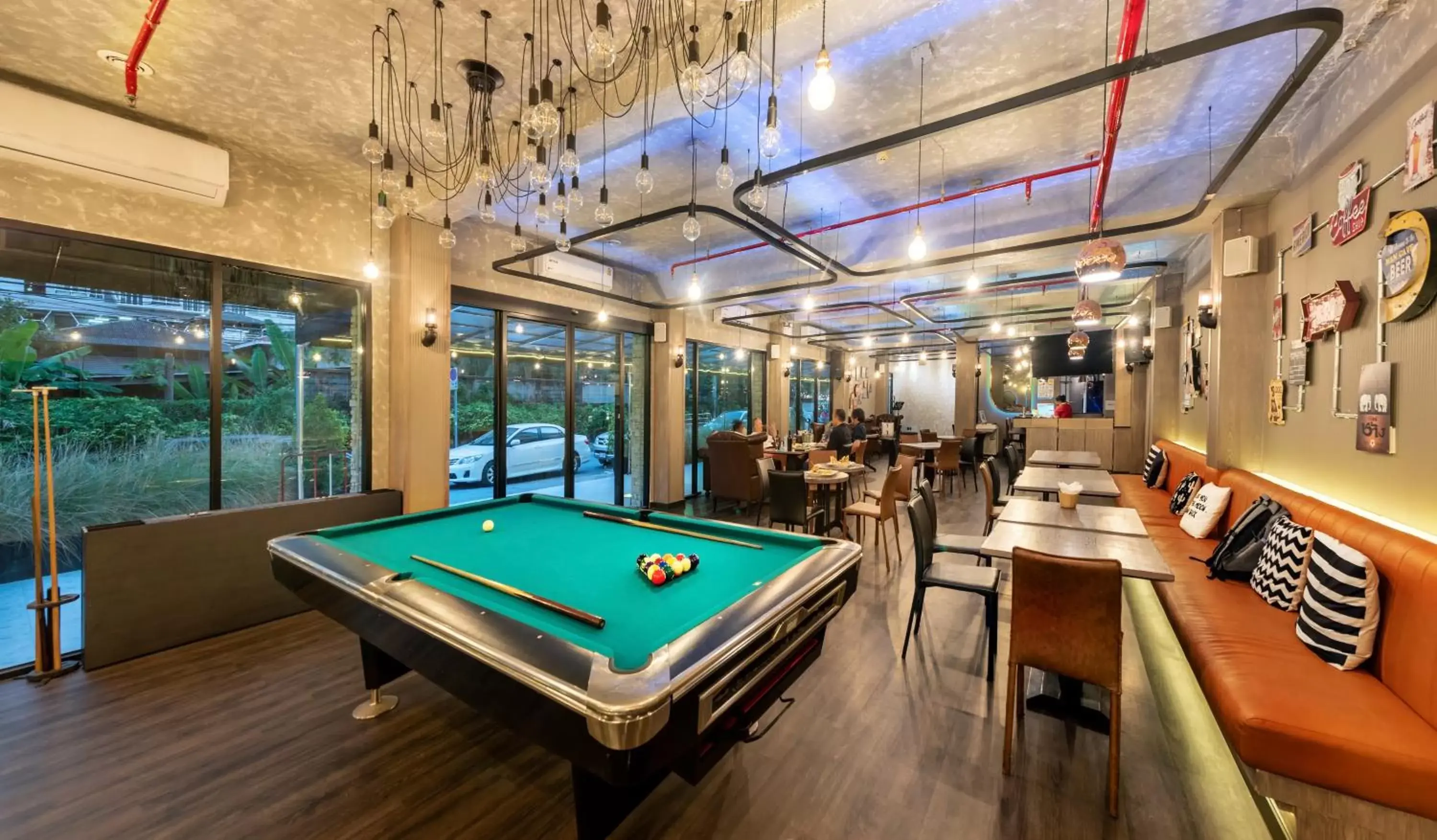 Billiard, Billiards in Qiu Hotel Sukhumvit SHA Plus