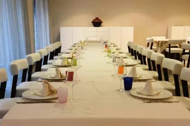 Restaurant/places to eat in Palazzo Virgilio Restaurant/places to eat in Palazzo Virgilio