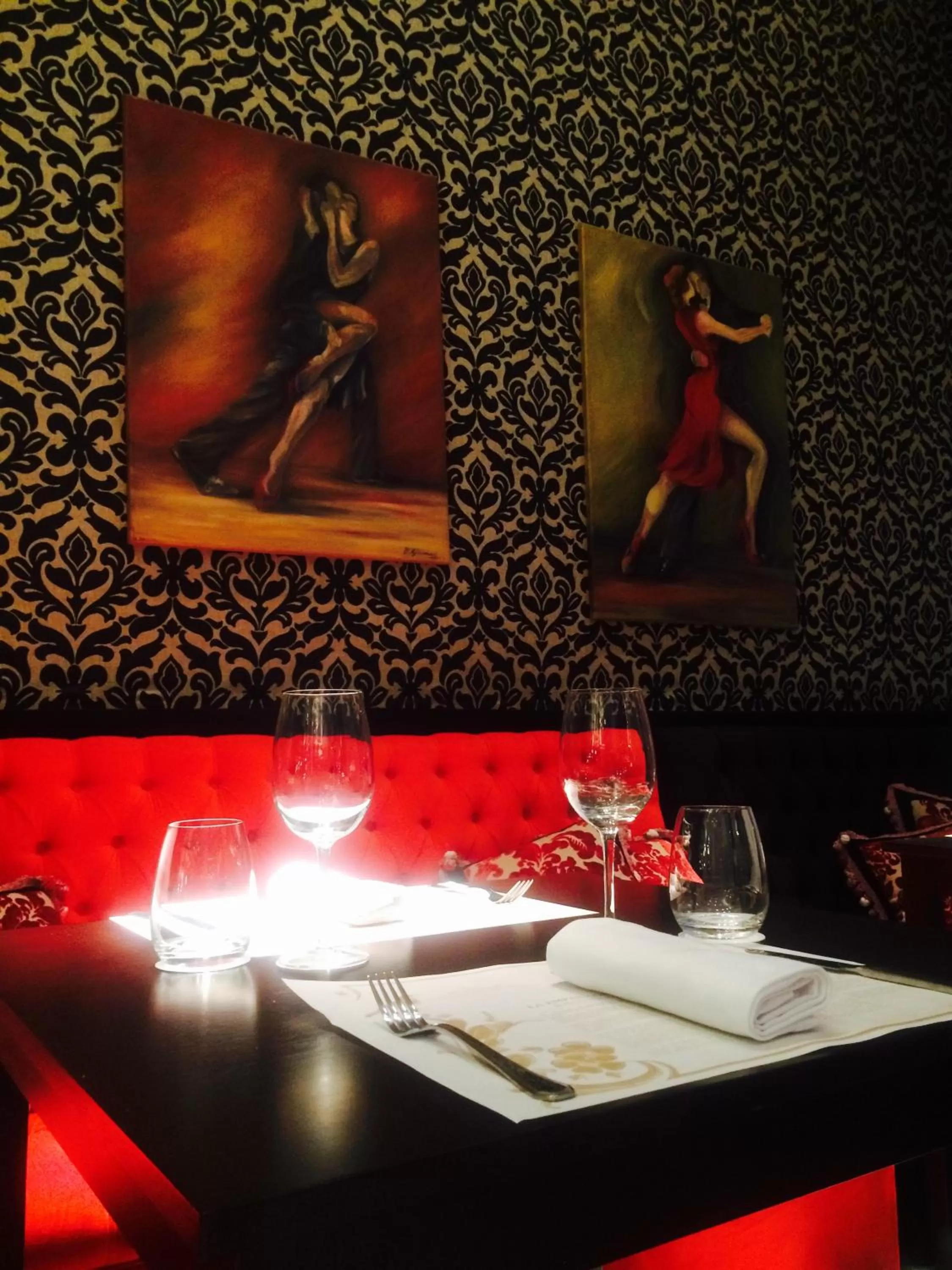 Restaurant/places to eat in Tango de Mayo Hotel