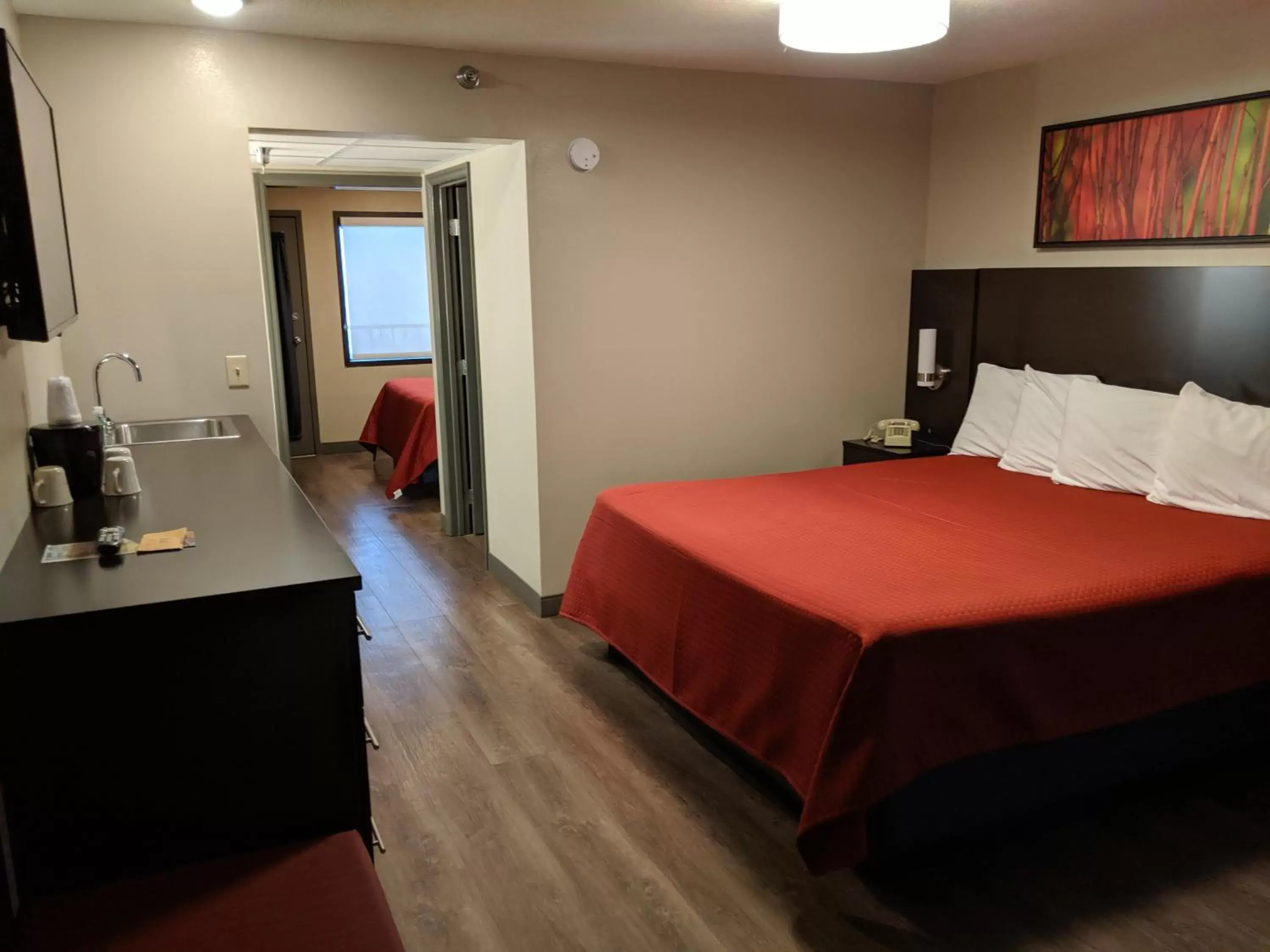 Two-Bedroom Suite in Riverside Tower Two-Bedroom Suite in Riverside Tower