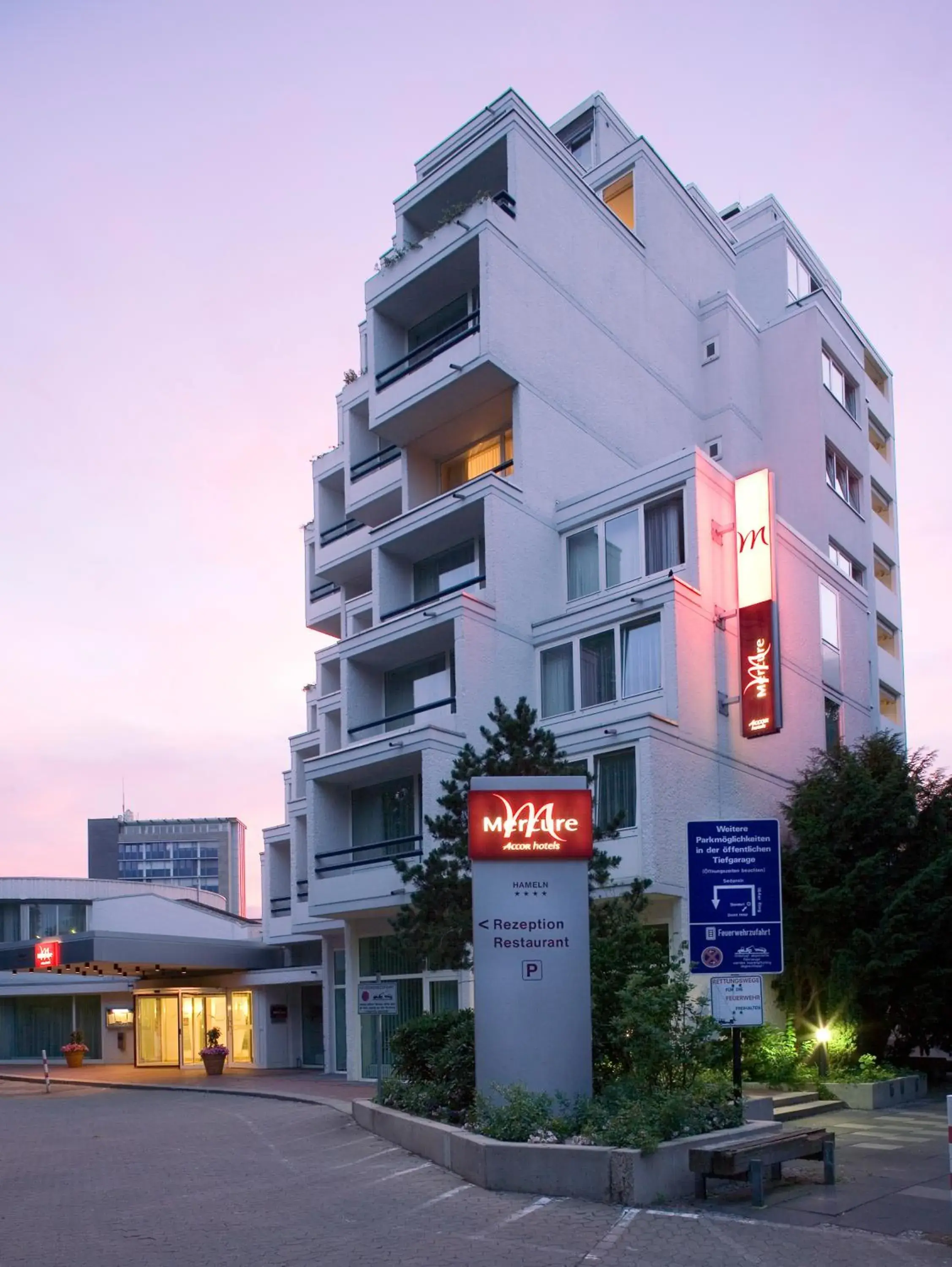 Facade/entrance, Property Building in Mercure Hotel Hameln