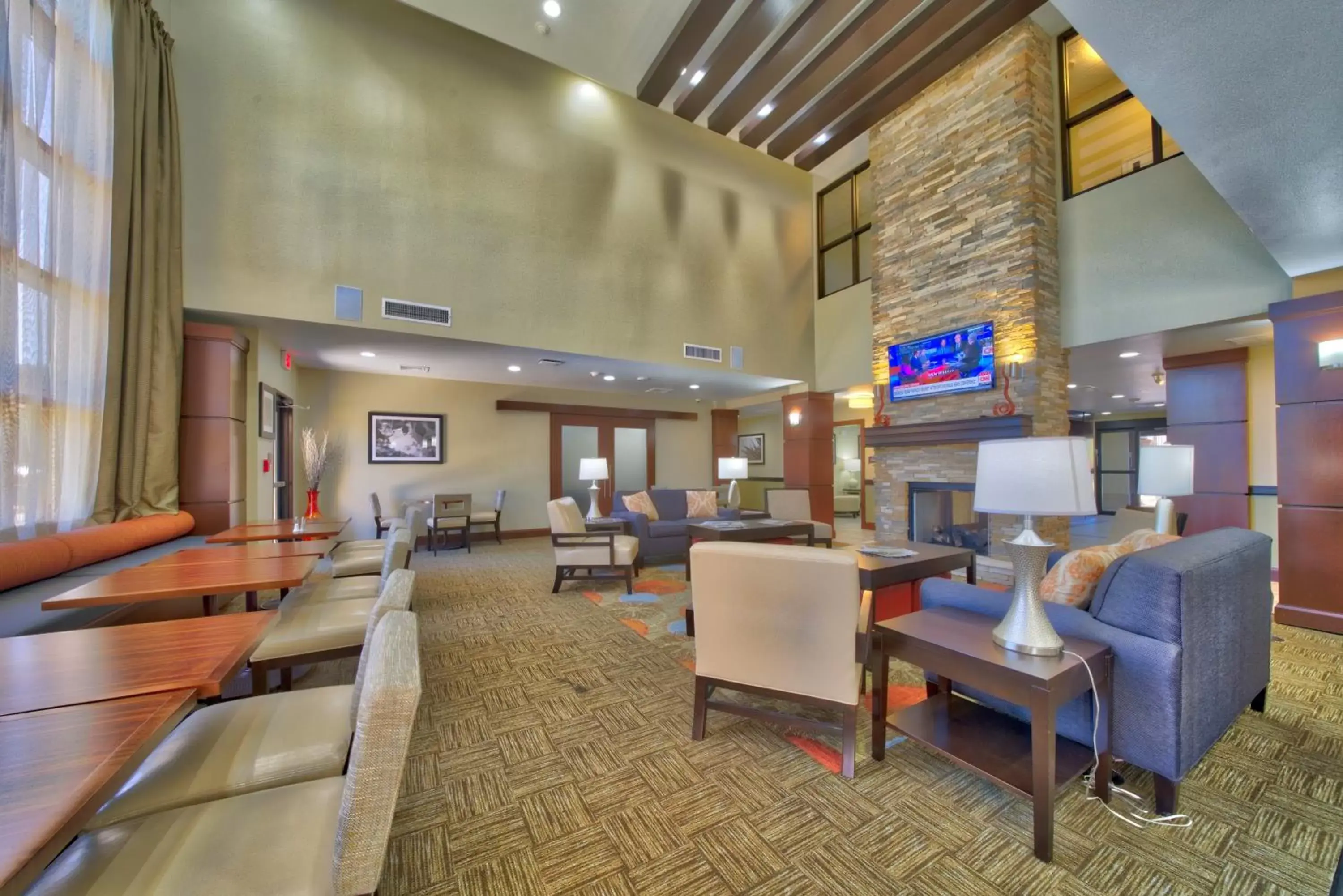 Restaurant/places to eat, Seating Area in Staybridge Suites Lubbock South, an IHG Hotel