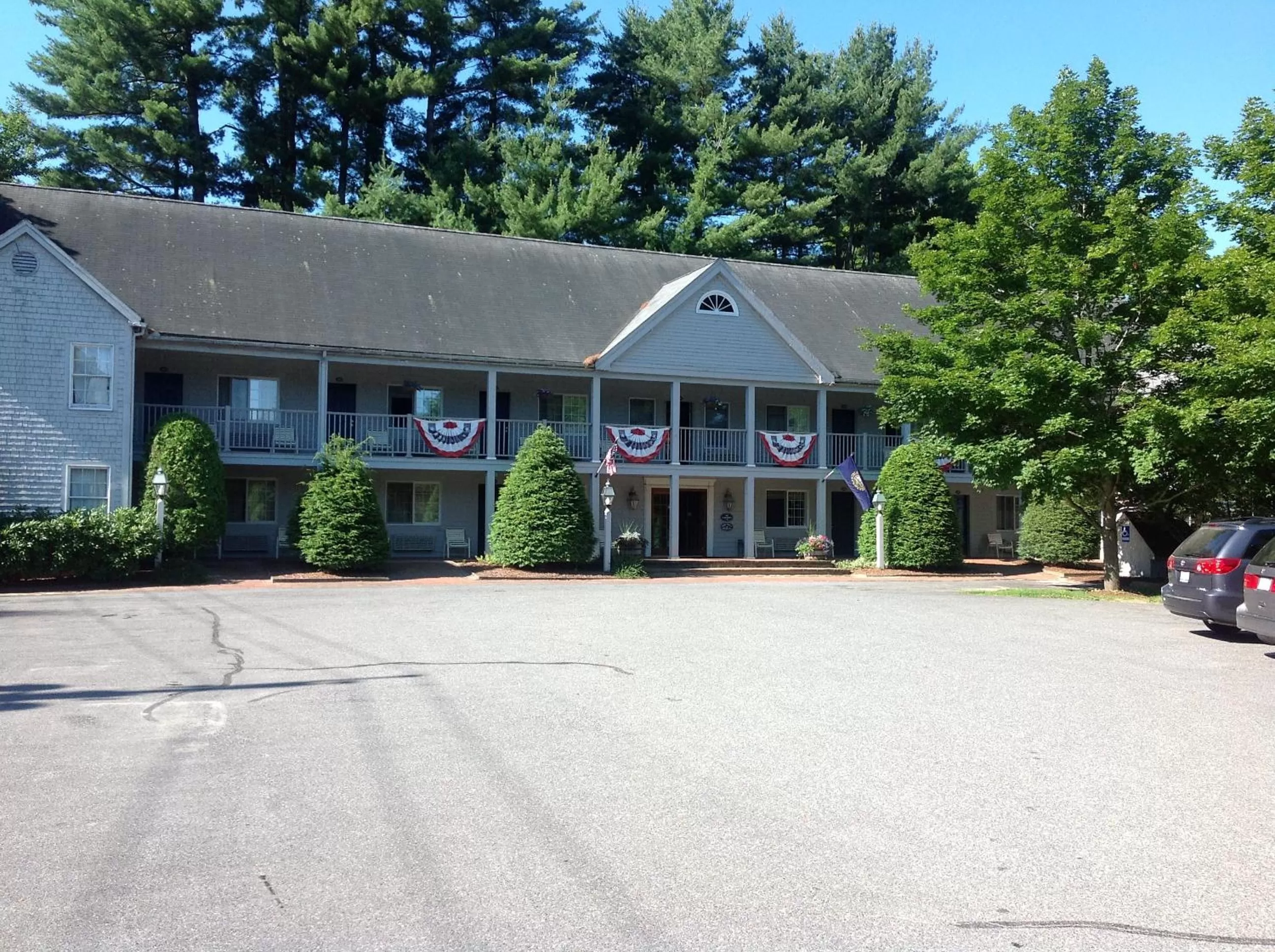 Facade/entrance in Riverhouse by Weekender formerly Jack Daniels Inn