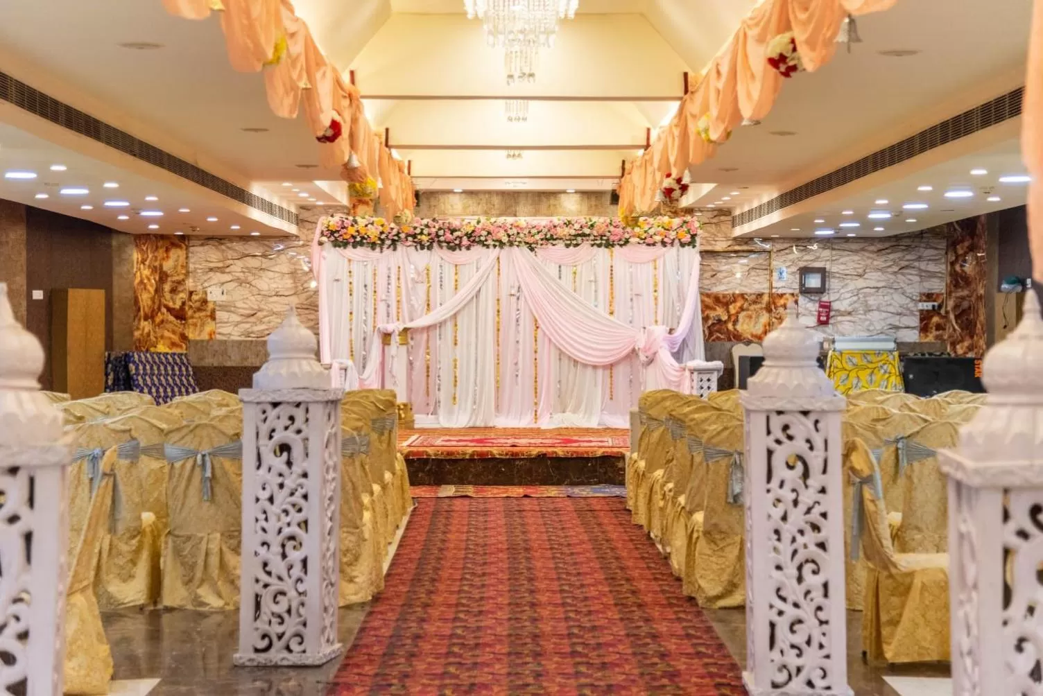 Banquet/Function facilities in Maple Delite