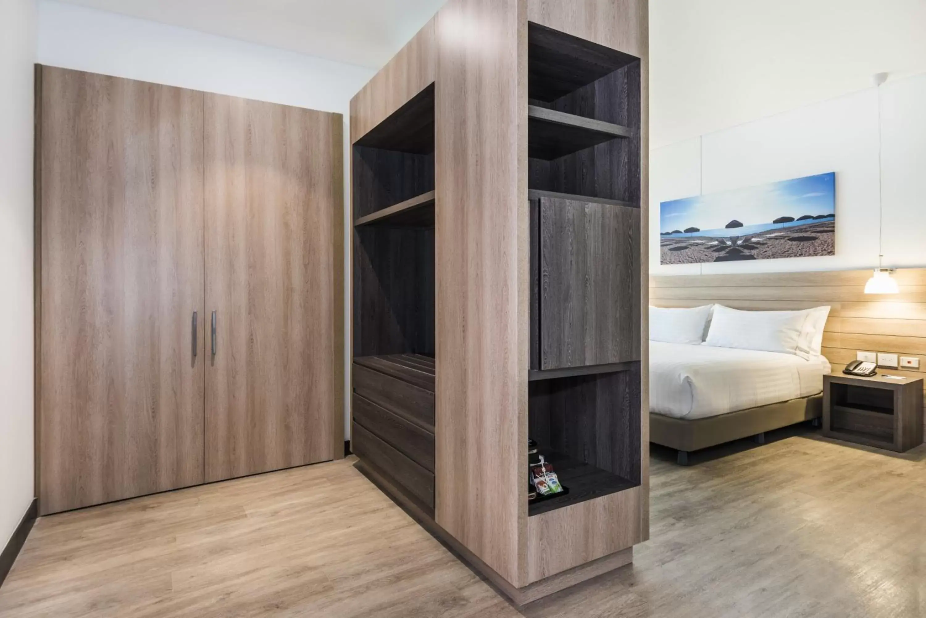 Photo of the whole room, Bathroom in Holiday Inn Express - Barranquilla Buenavista, an IHG Hotel