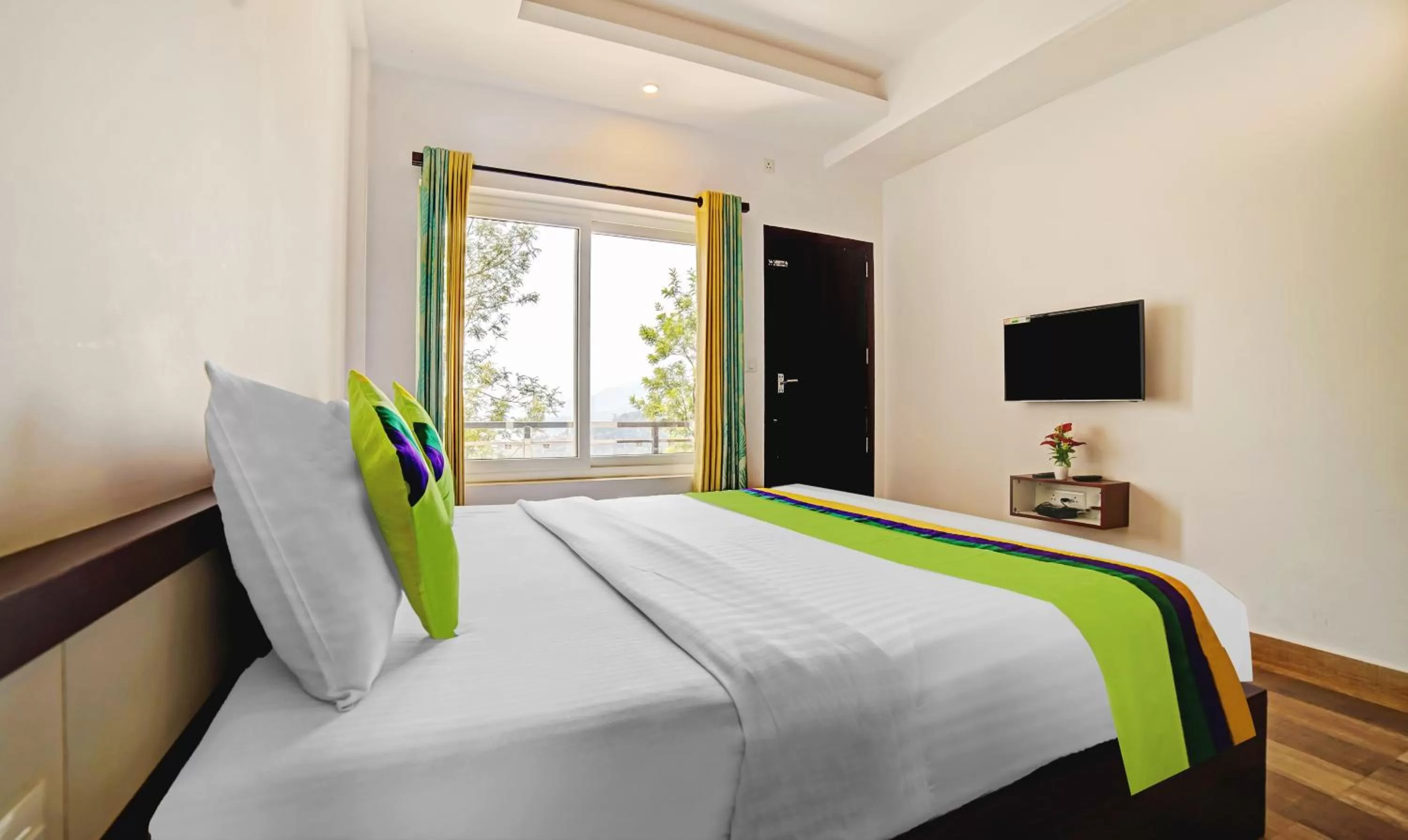 Deluxe Room with Mountain View - single occupancy in Treebo Wanderlust Residency With Mountain View