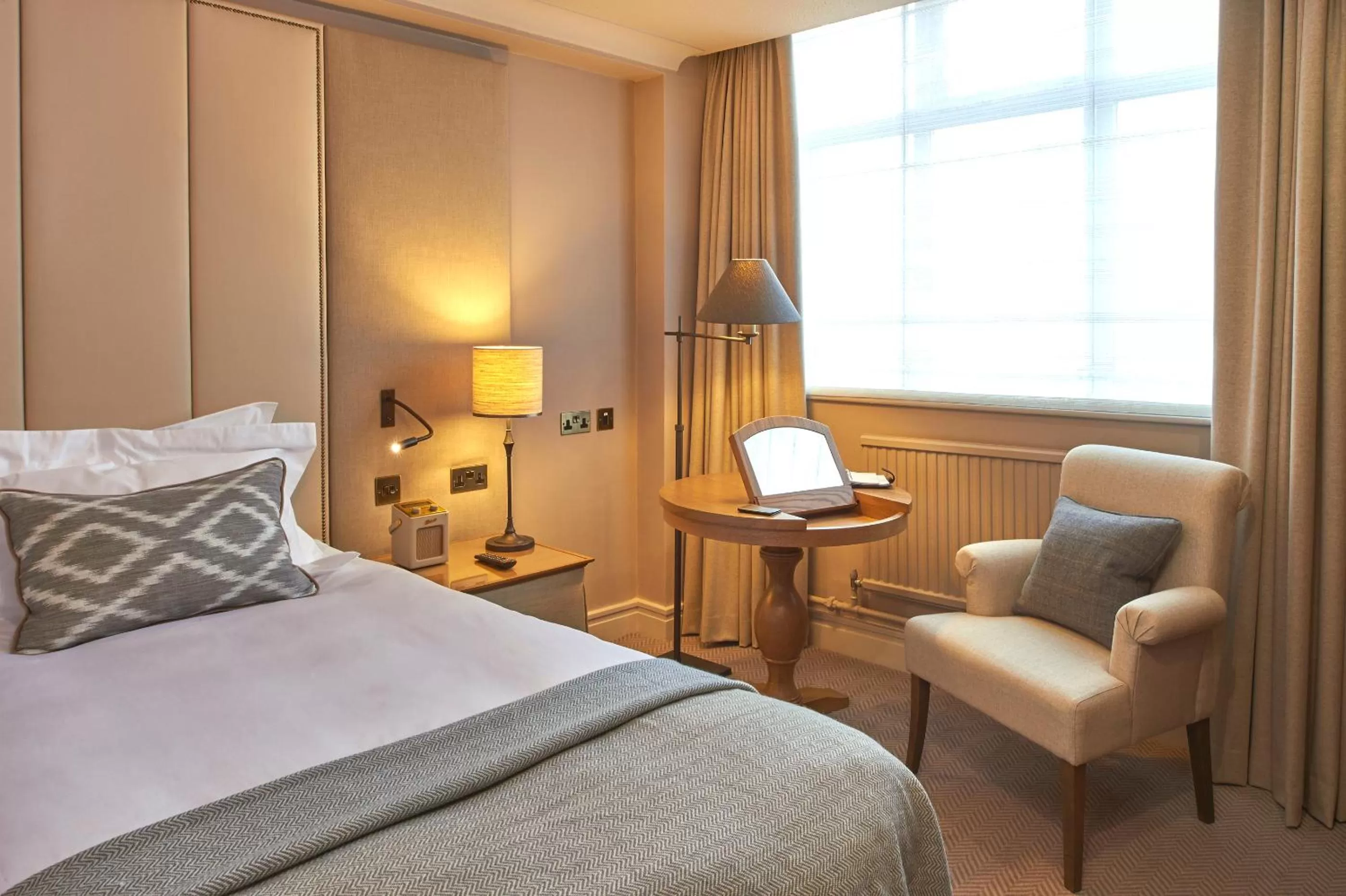 Day, Bed in The Milner York