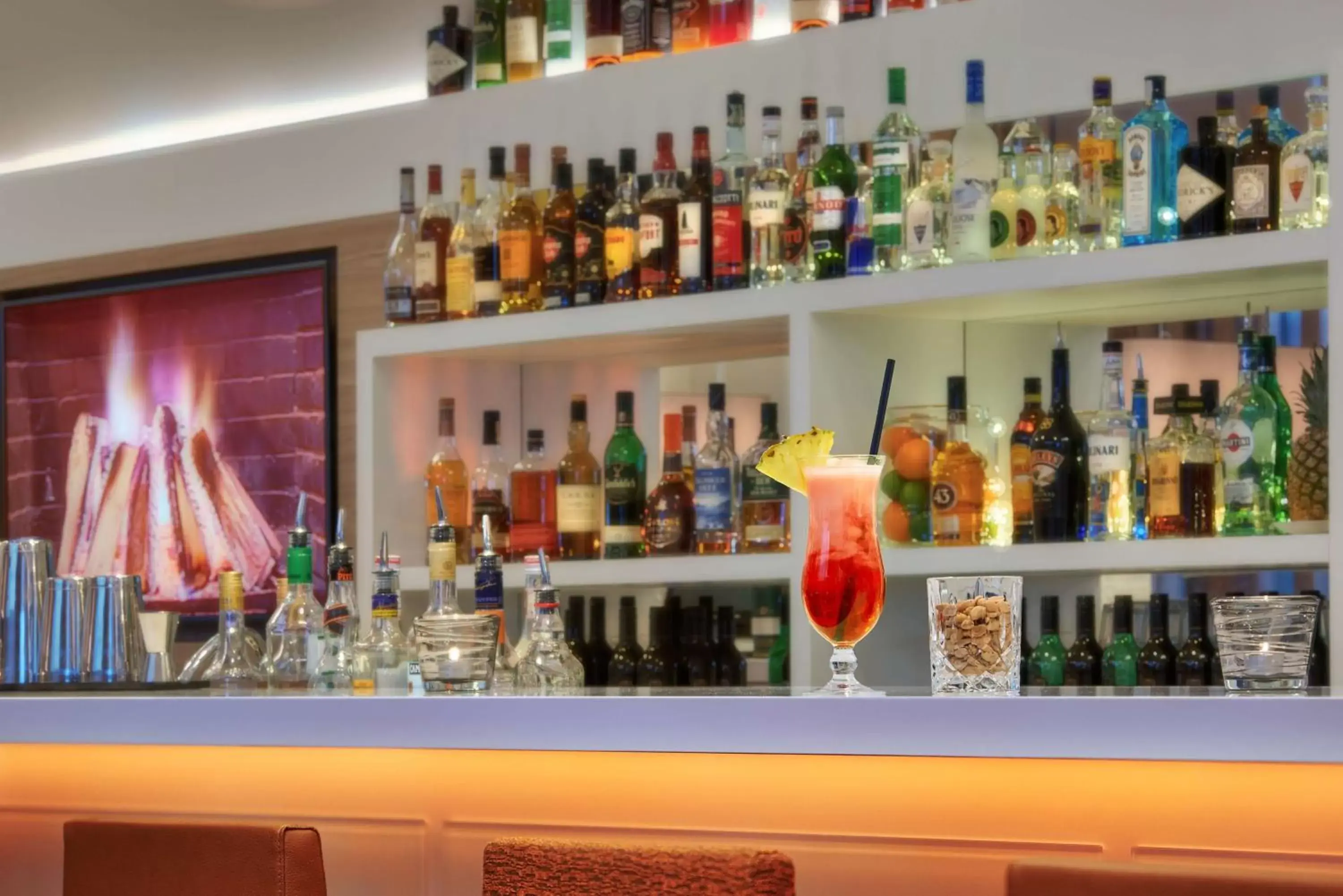 Lounge or bar, Lounge/Bar in Hampton by Hilton Berlin City Centre Alexanderplatz