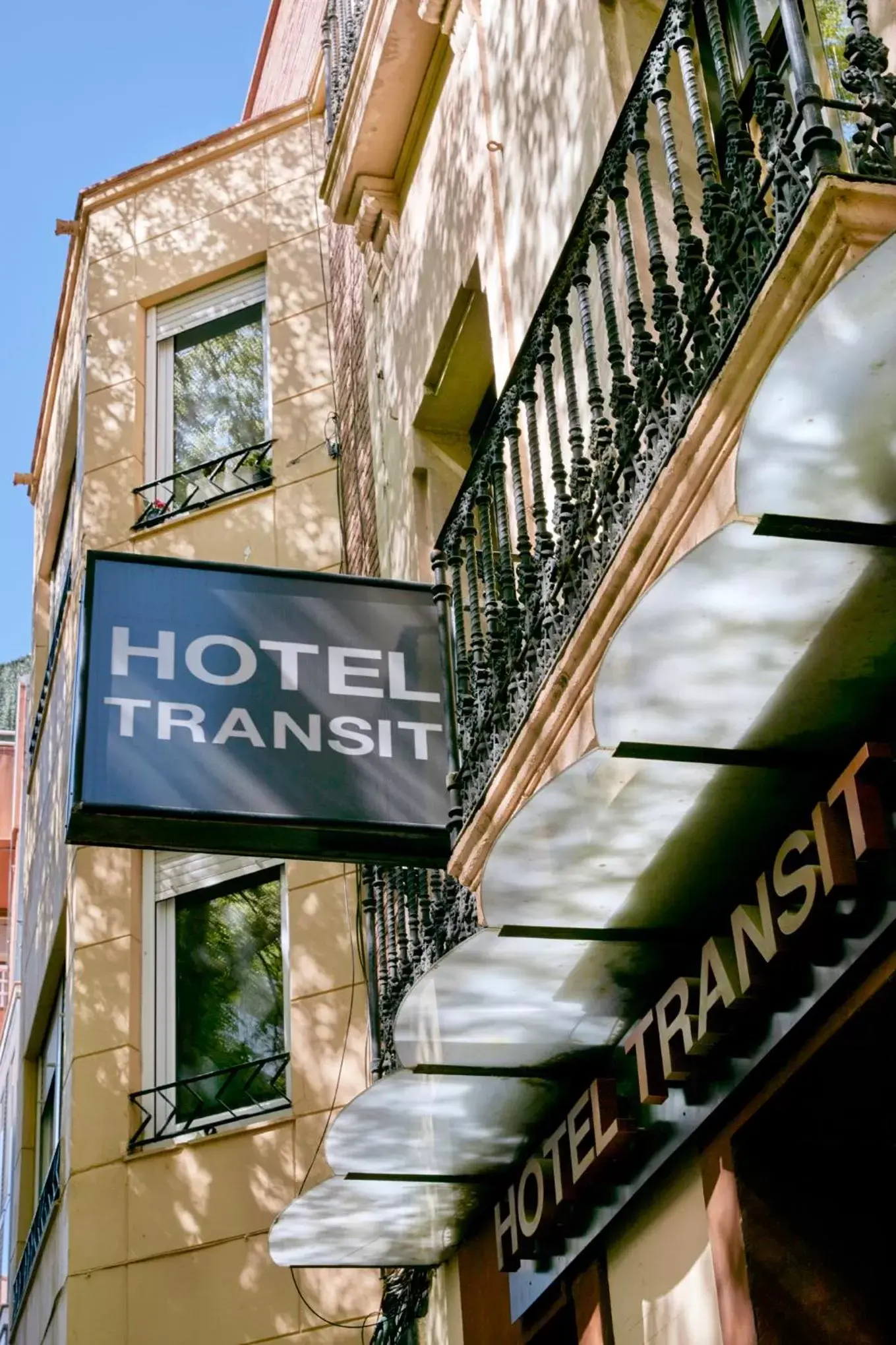 Facade/entrance, Property Logo/Sign in Hotel Transit