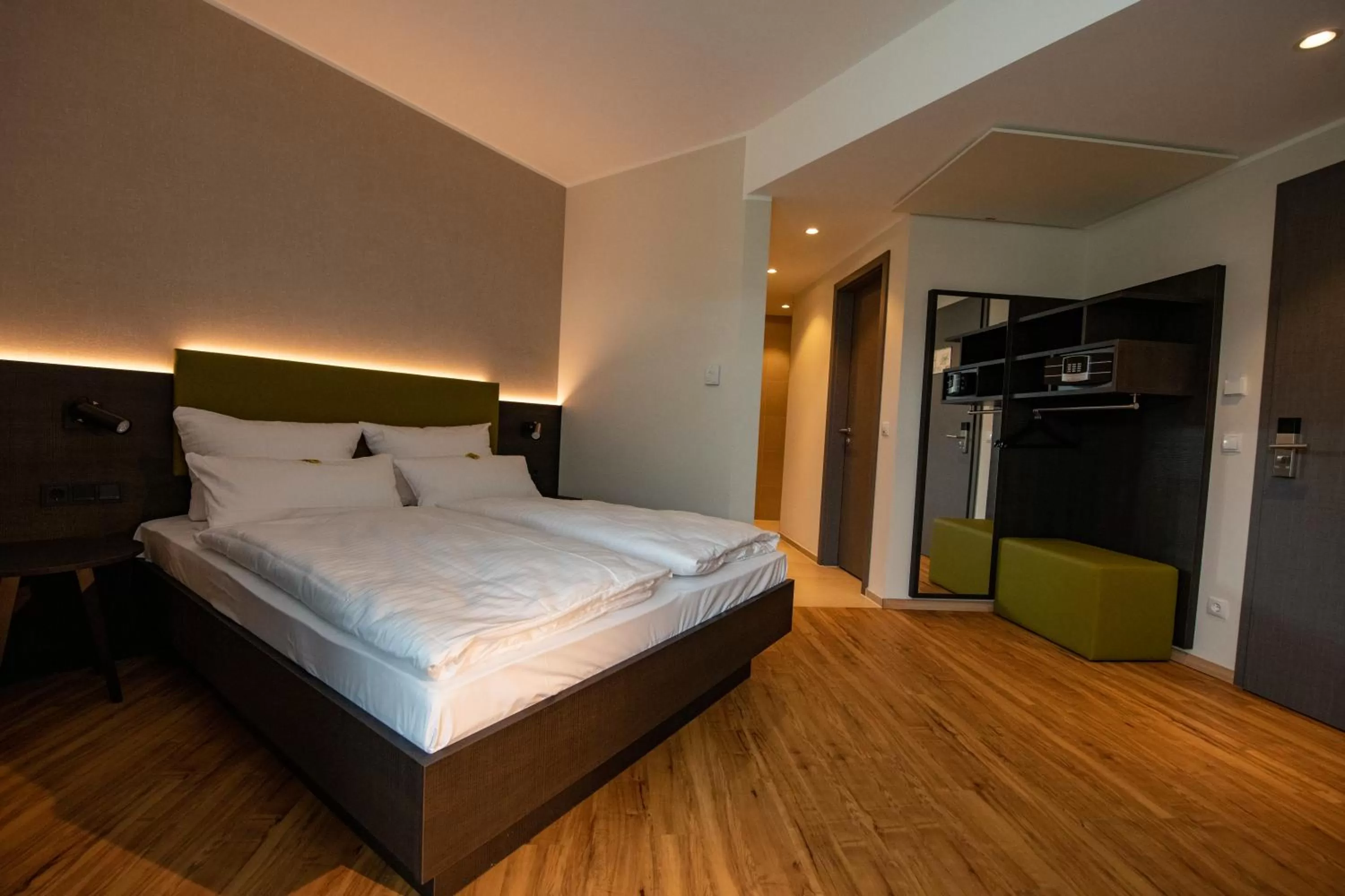 Other, Bed in EINSTEIN Hotel am Römerpark