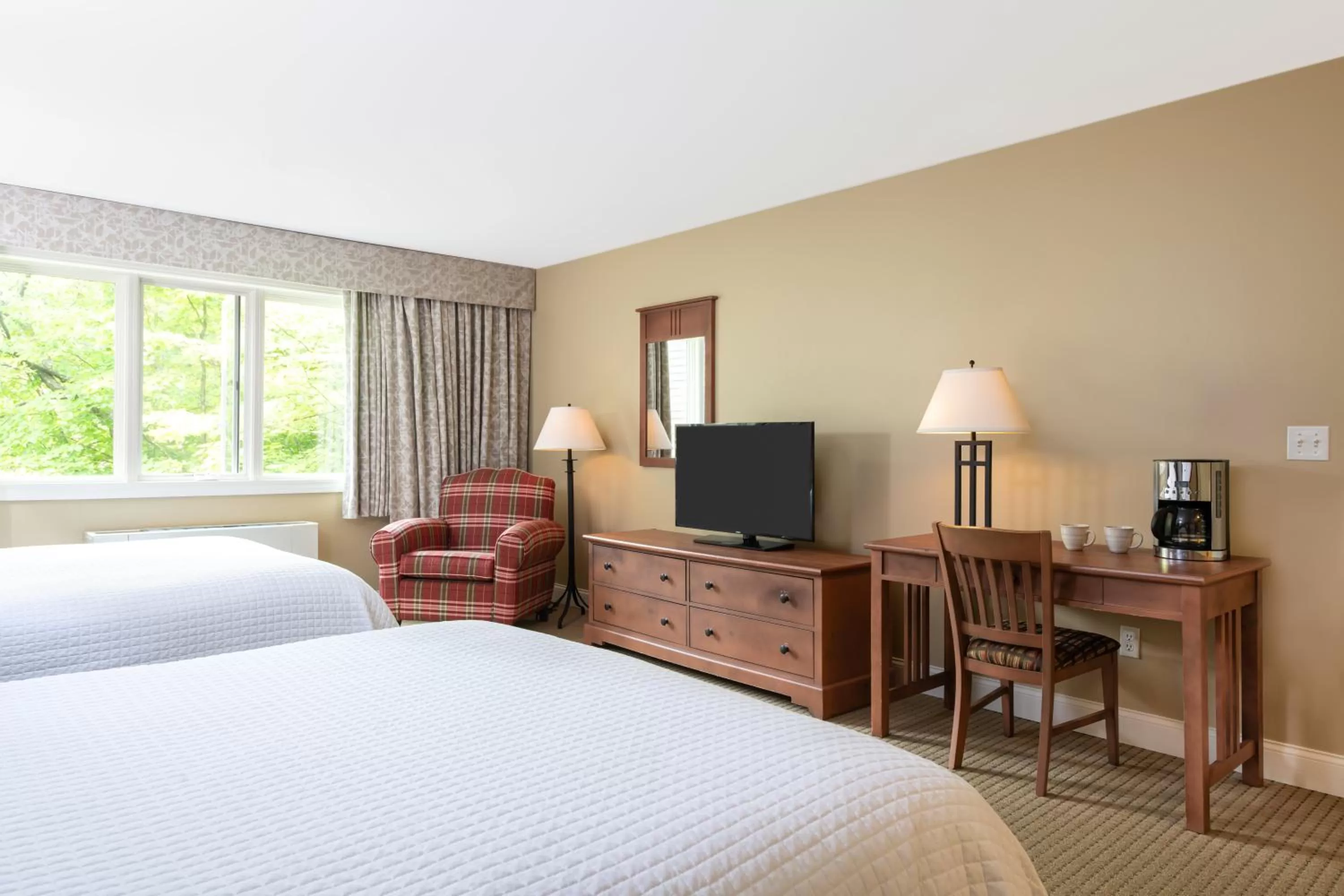 Photo of the whole room, Bed in Grand Summit Resort