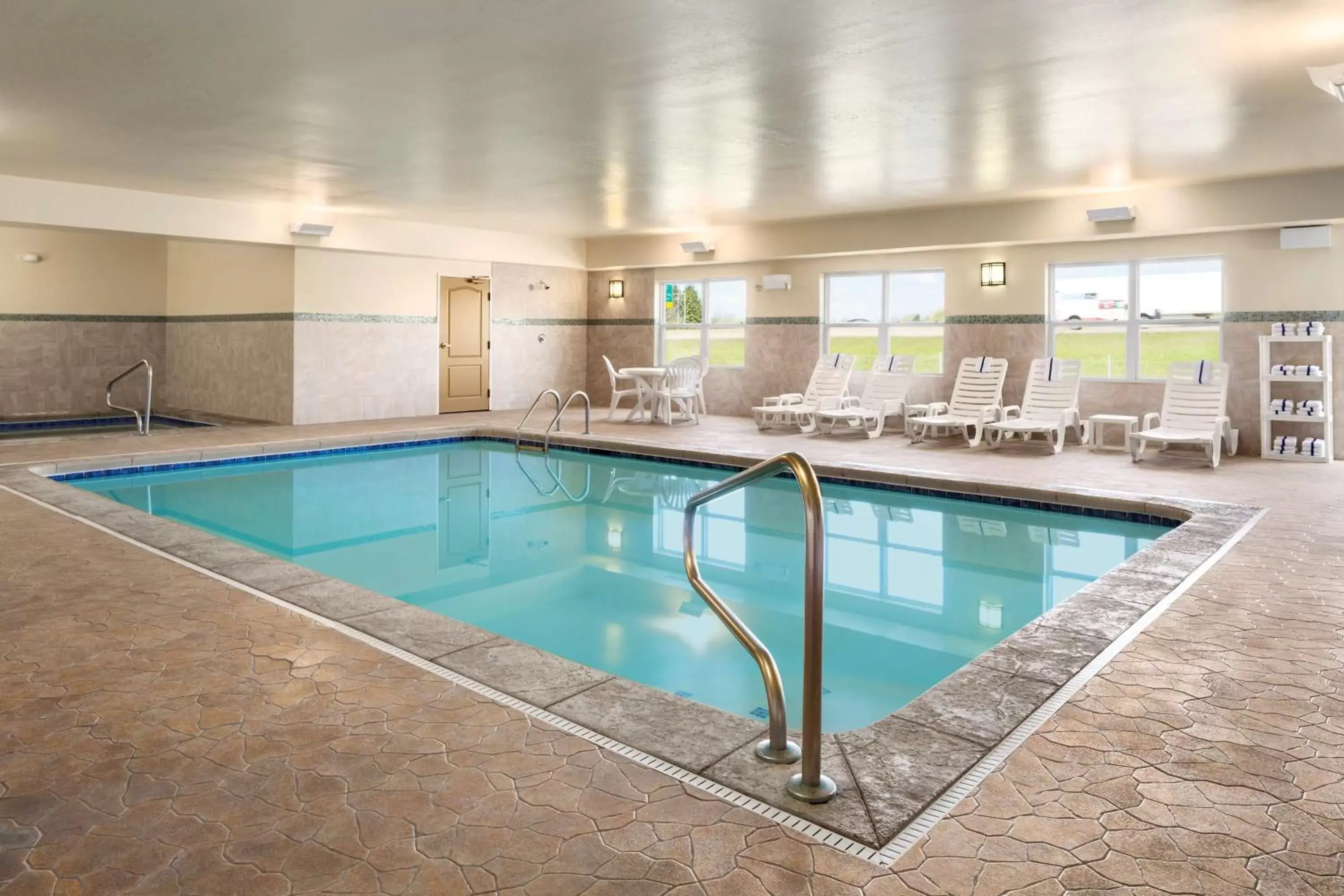 On site, Swimming Pool in Country Inn & Suites by Radisson, Toledo South, OH