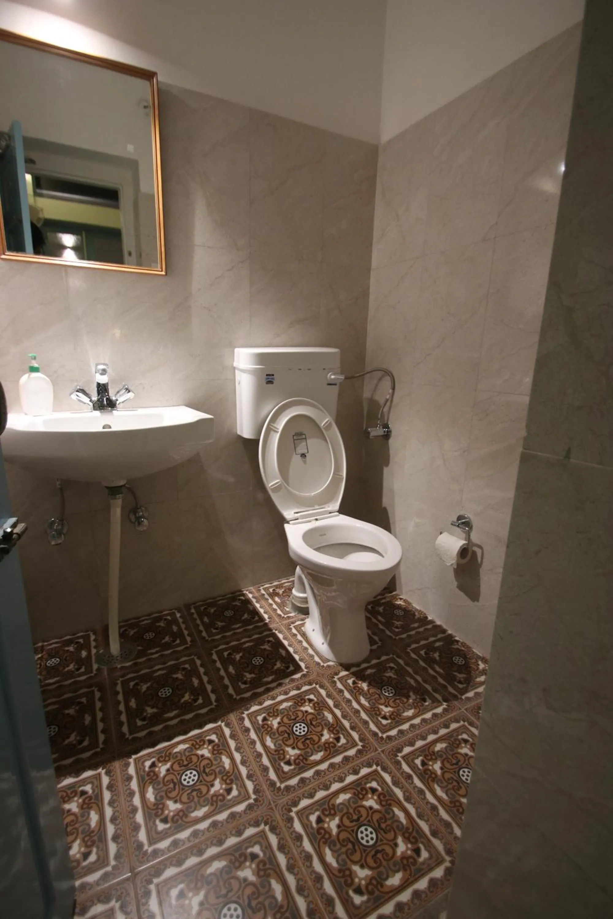 Bathroom in Jaipur Jantar Hostel