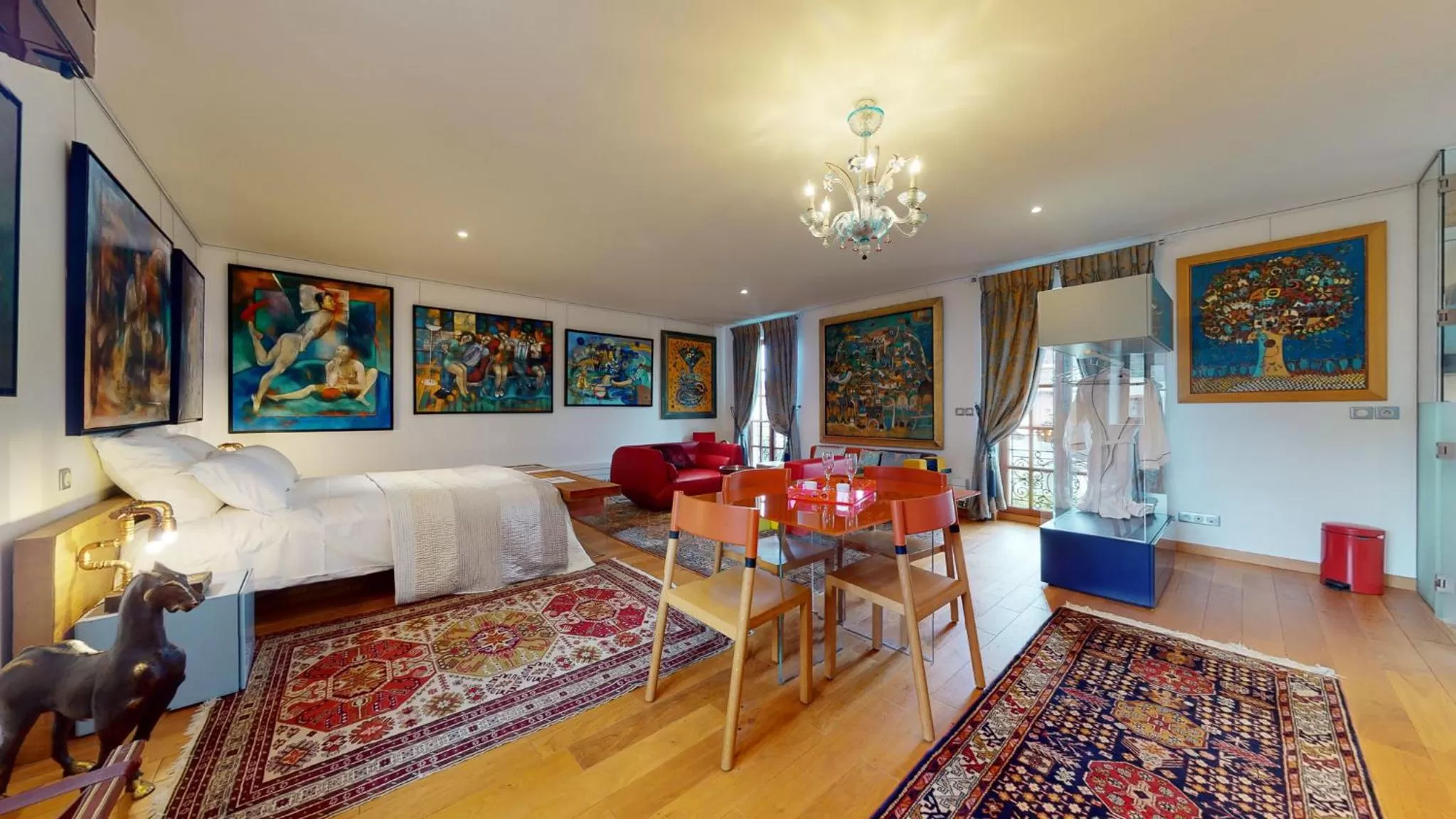 Bed in Besharat Gallery & Museum