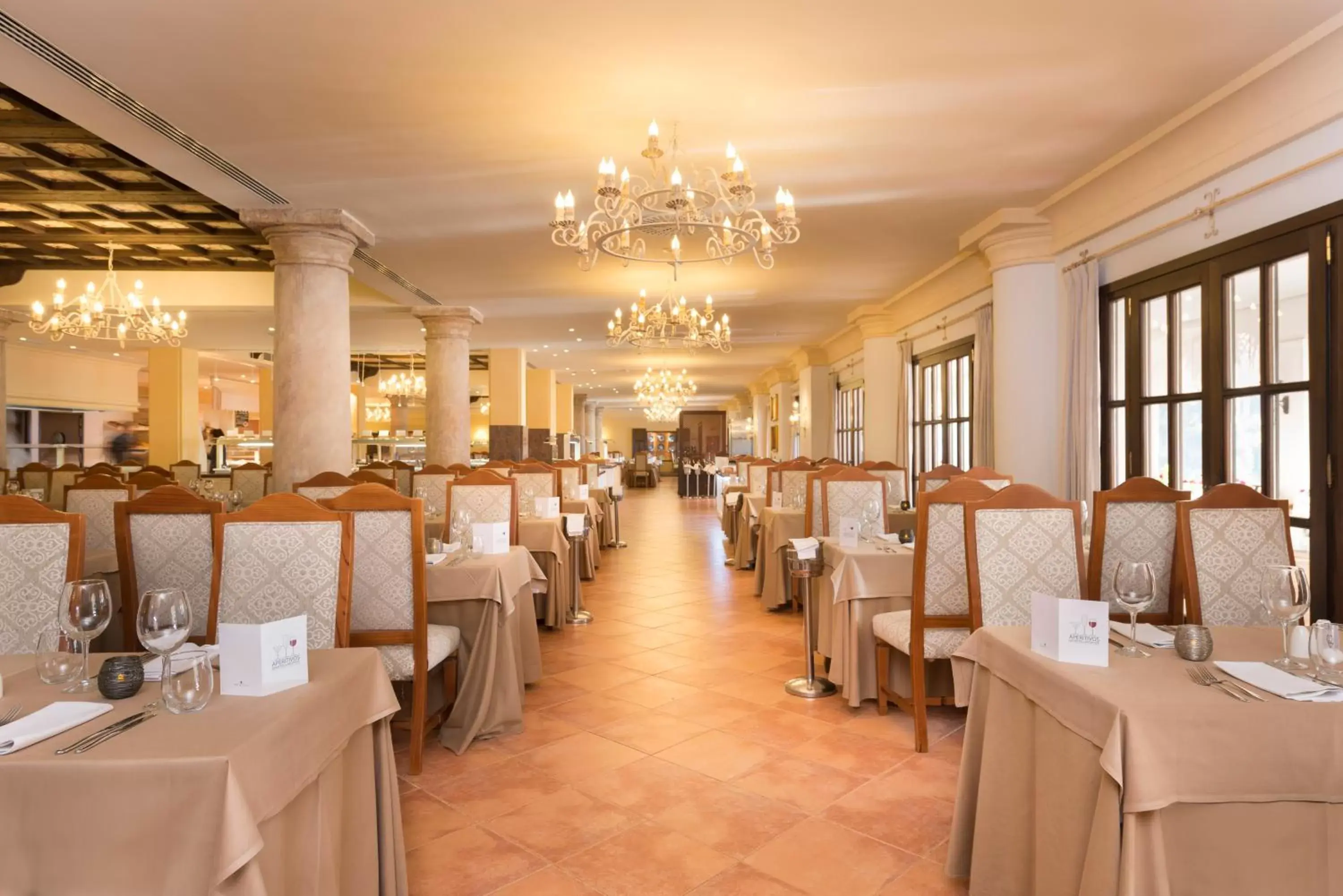 Restaurant/Places to Eat in Hotel Fuerte Conil-Resort