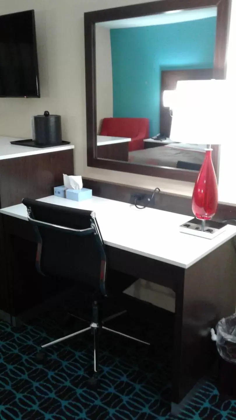 Standard Room with Two Double Beds - Disability Access - Non-Smoking in Ramada by Wyndham Groton Mystic Standard Room with Two Double Beds - Disability Access - Non-Smoking in Ramada by Wyndham Groton Mystic