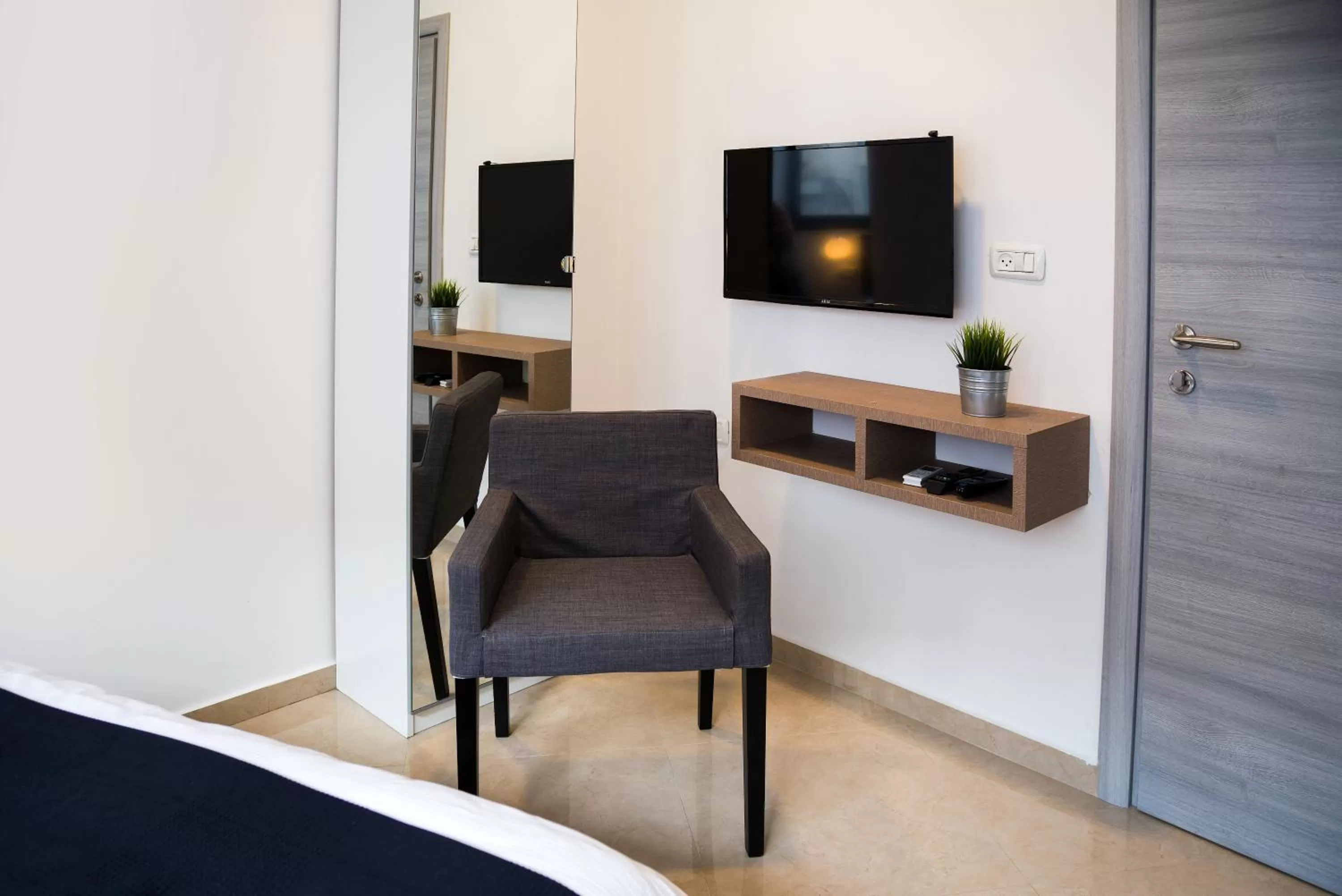 Seating area in Johnny Hotel