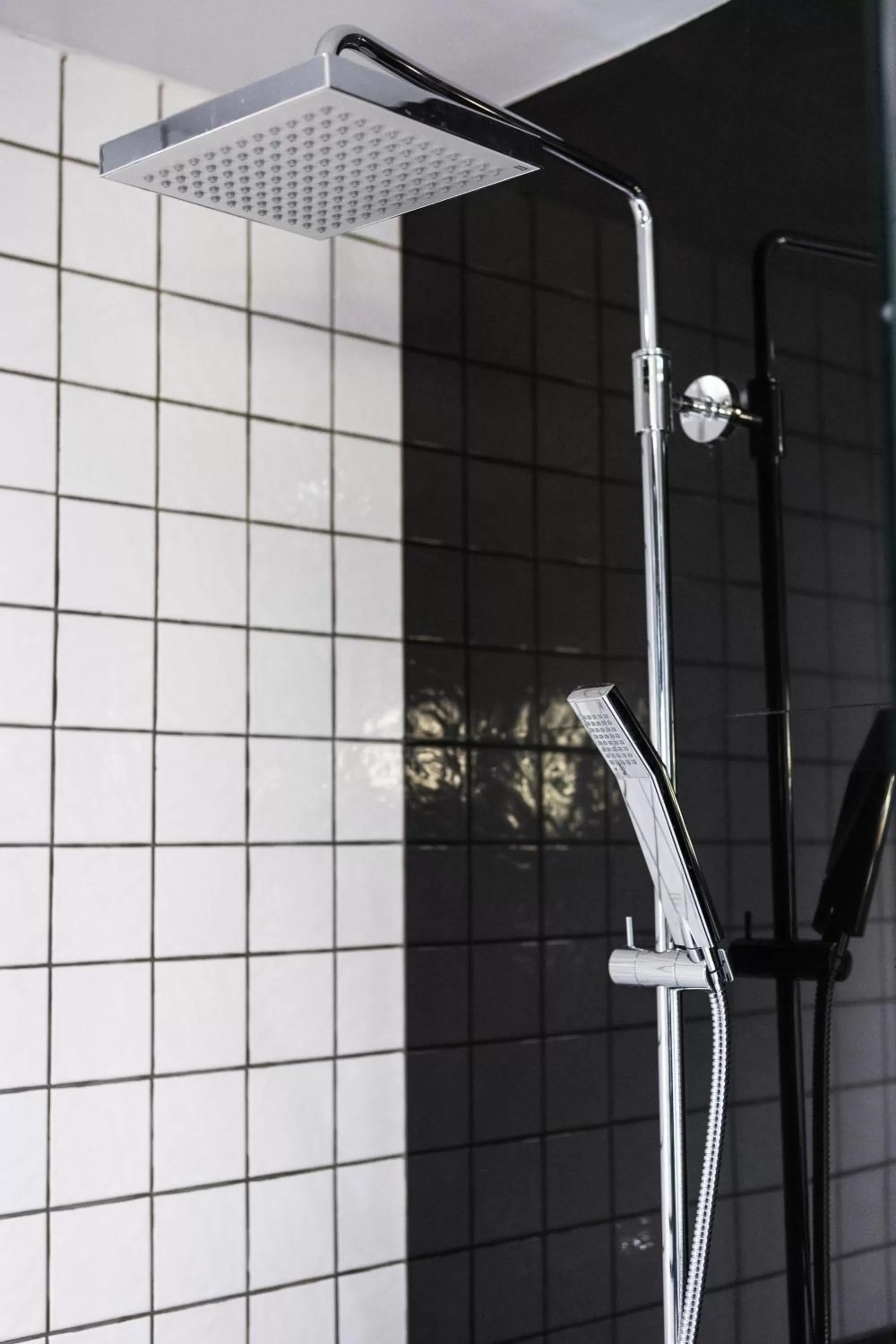 Shower in Apartelle Jatujak Hotel