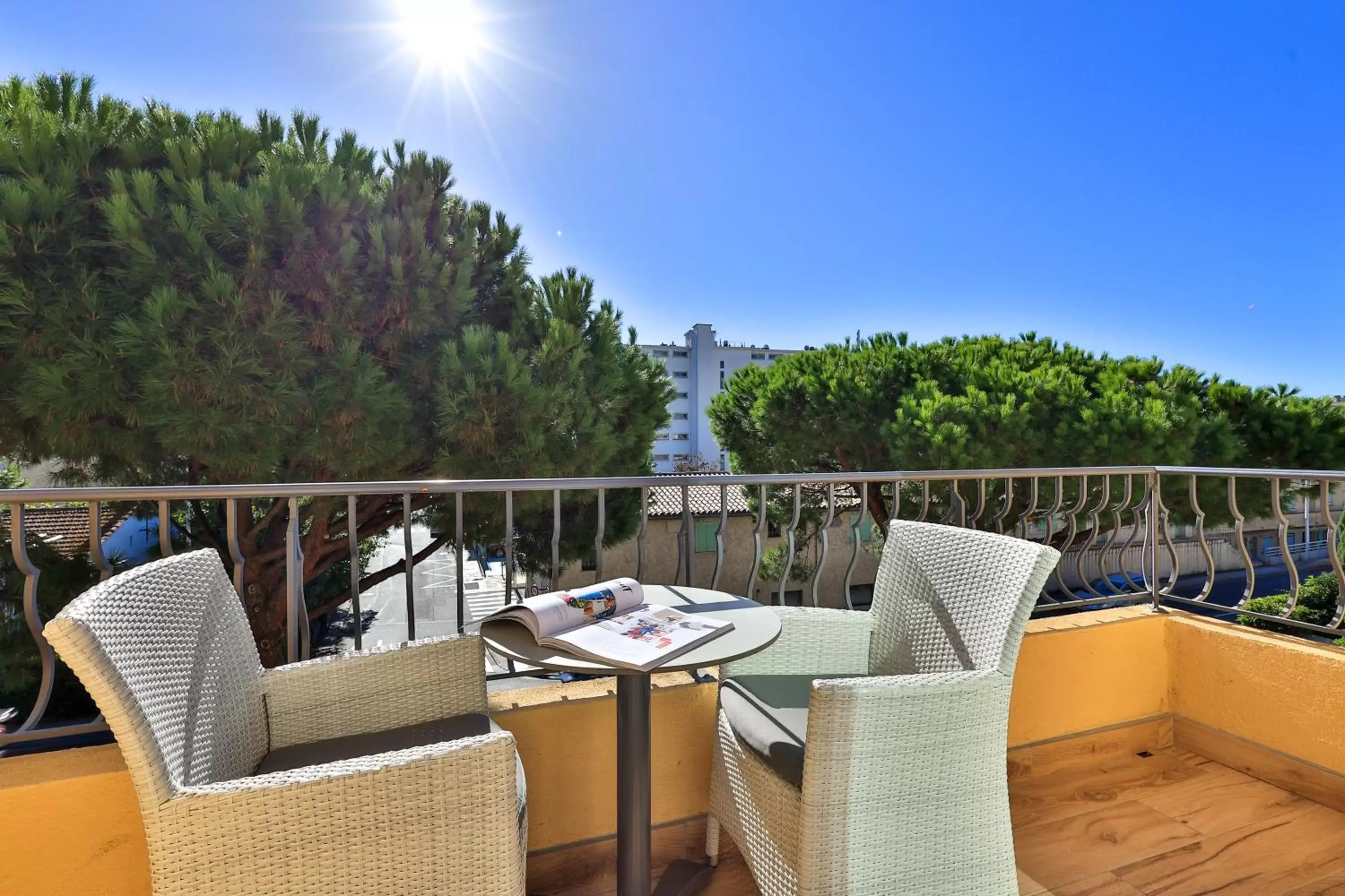 Balcony/Terrace in Le Petit Prince