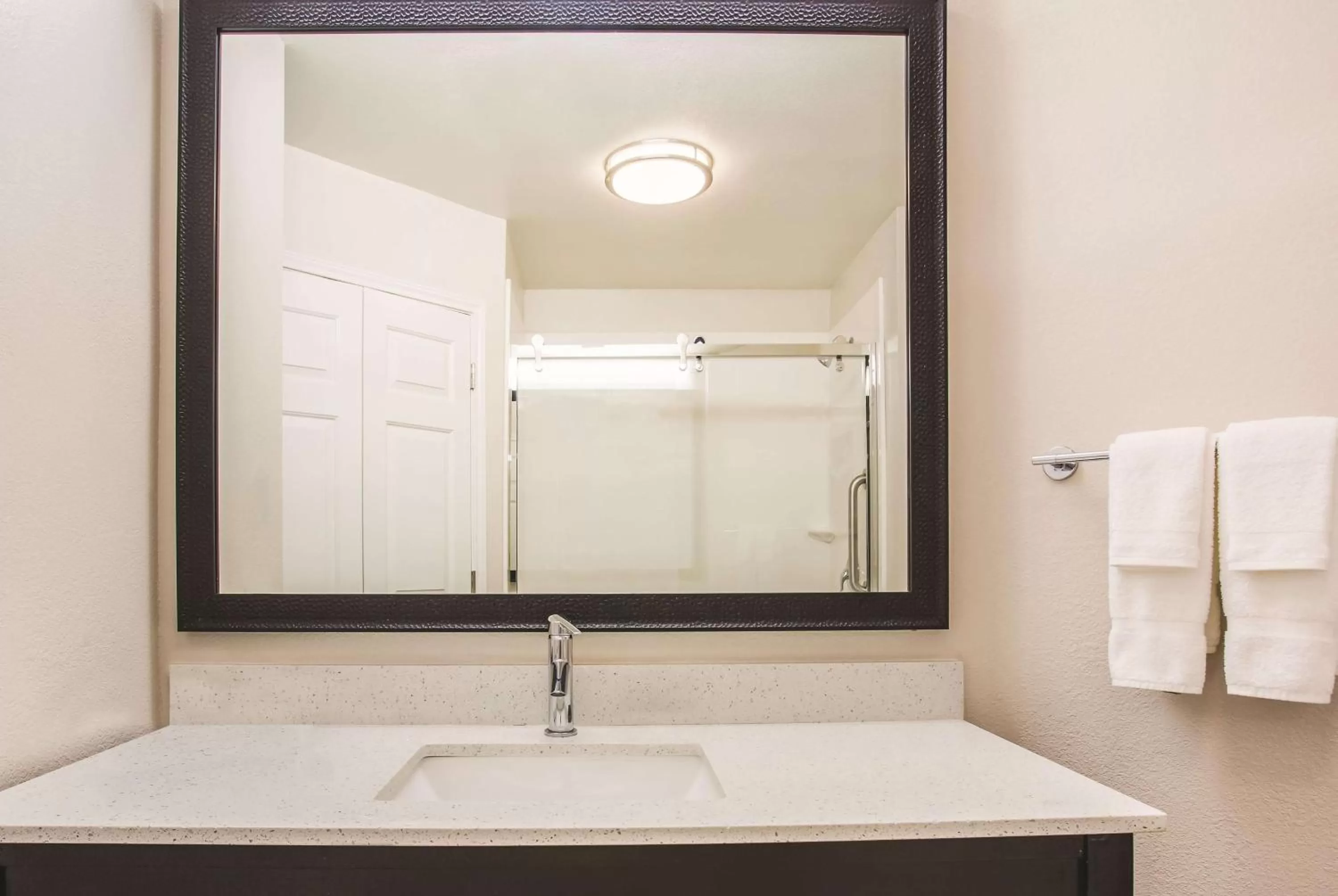 TV and multimedia in La Quinta by Wyndham Las Vegas Summerlin Tech