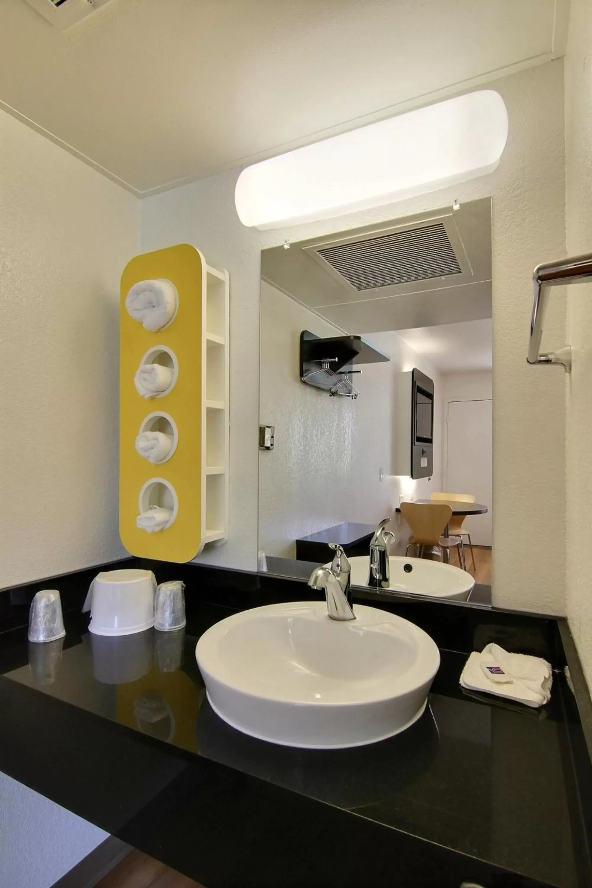 Bathroom in Motel 6-Carpinteria, CA - Santa Barbara - North