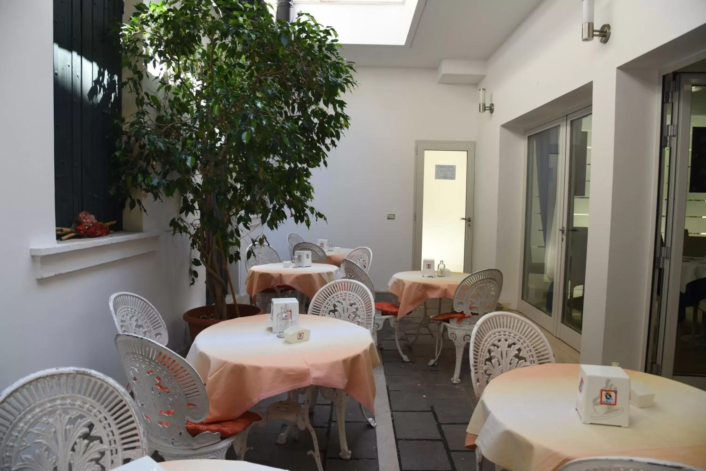 Breakfast, Restaurant/Places to Eat in HOTEL DUCA D'AOSTA