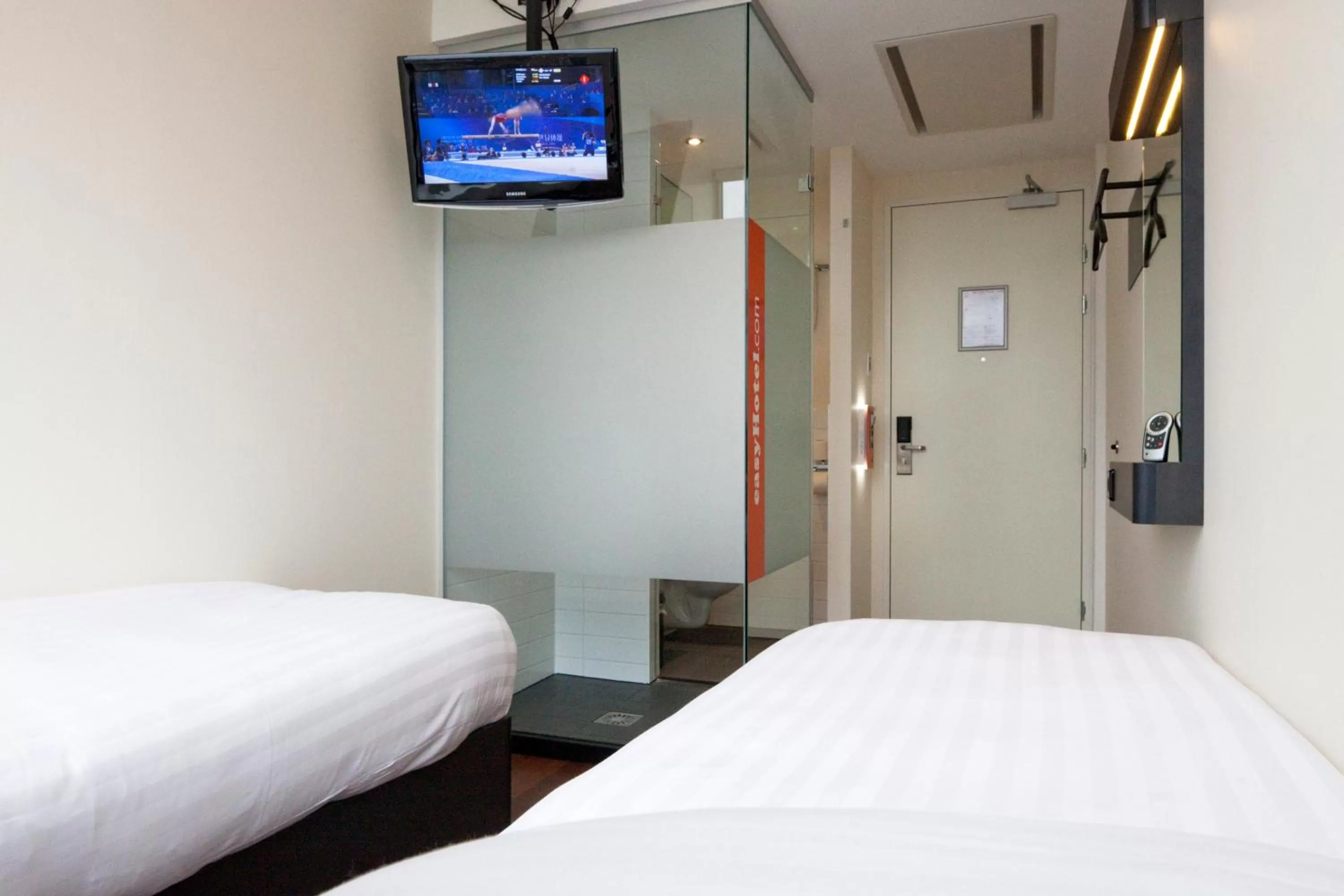 TV and multimedia, Bed in easyHotel Amsterdam City Centre South