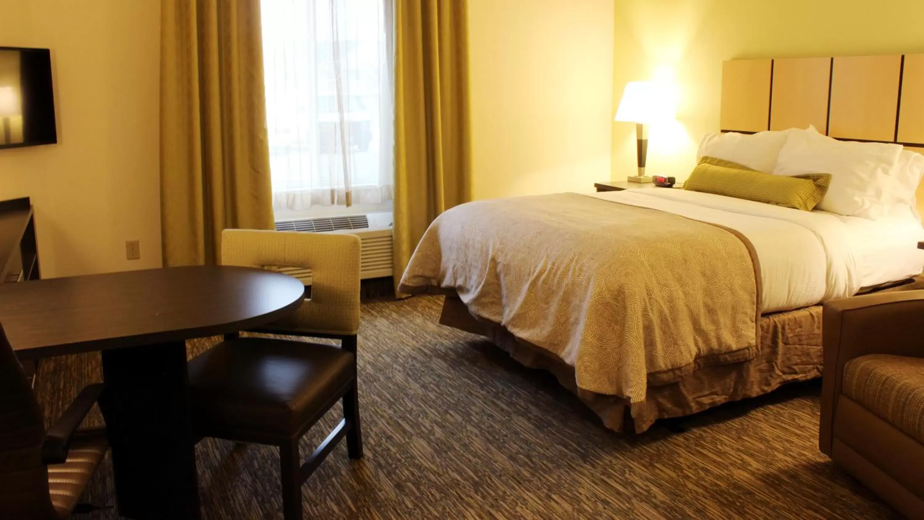 Queen Suite in Candlewood Suites Sioux City - Southern Hills, an IHG Hotel