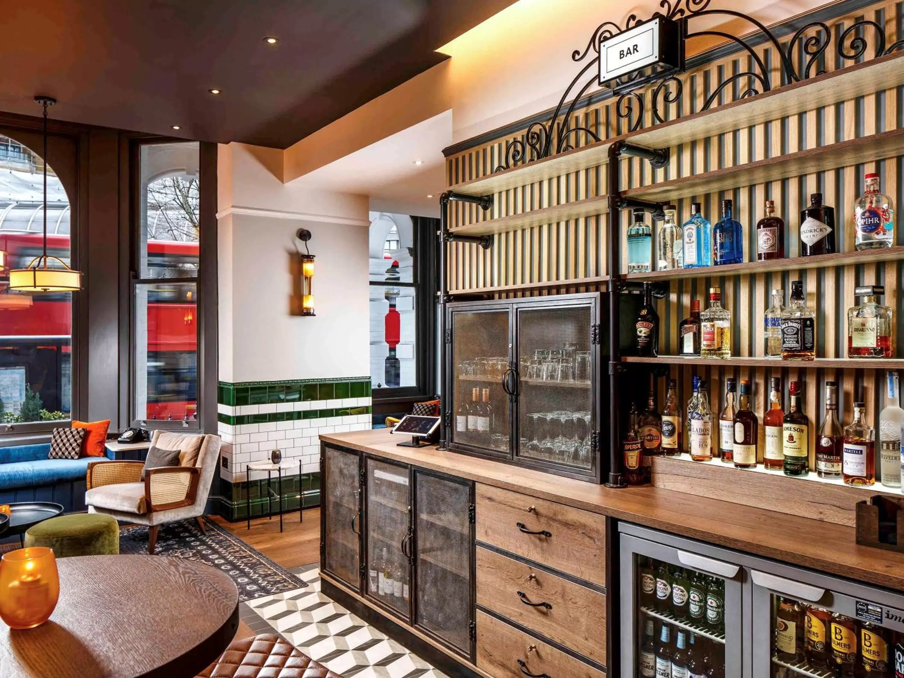 Lounge or bar in ibis Styles London Gloucester Road Lounge or bar in ibis Styles London Gloucester Road