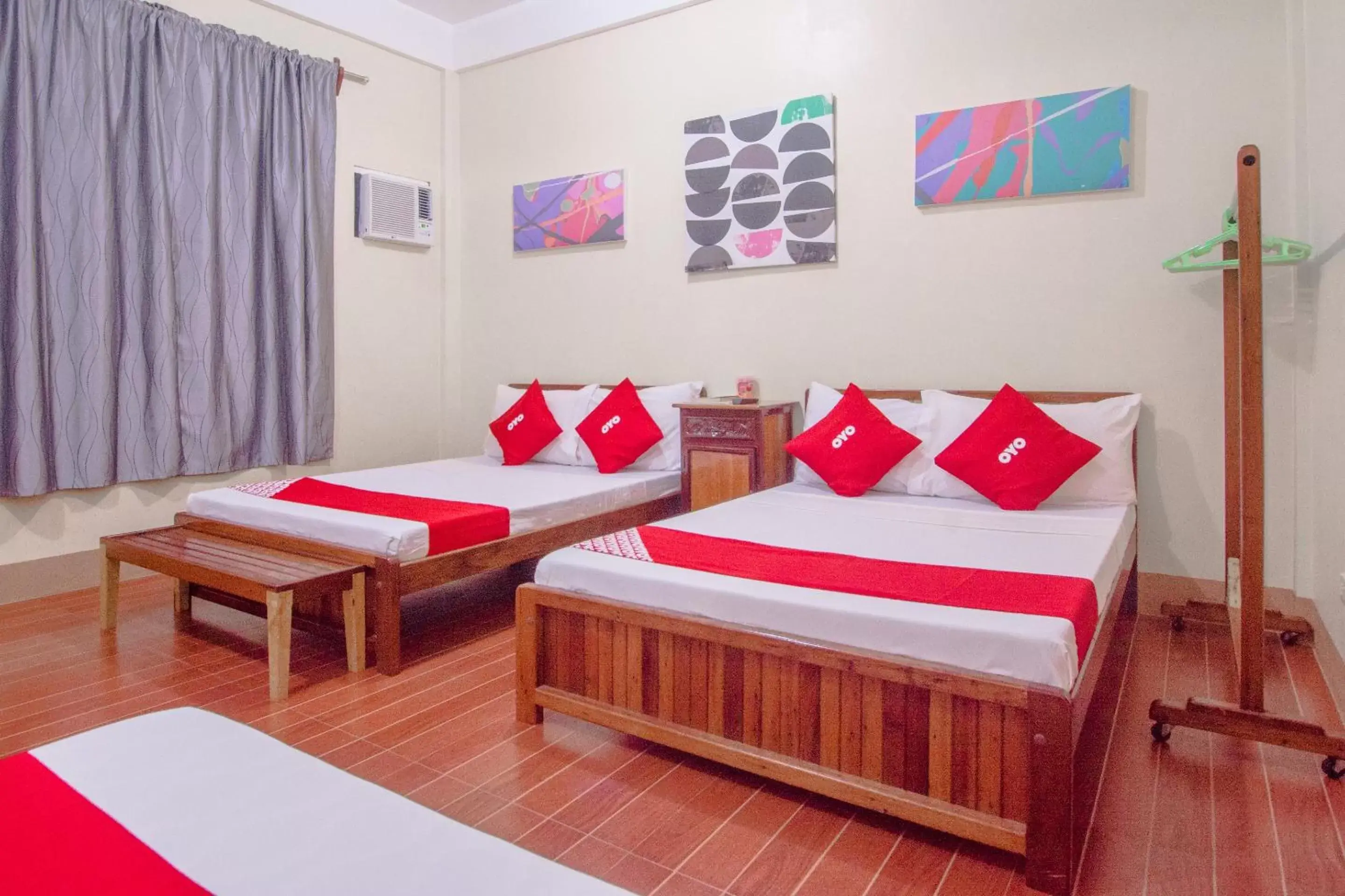 Photo of the whole room, Bed in OYO 658 Roccksar Pension