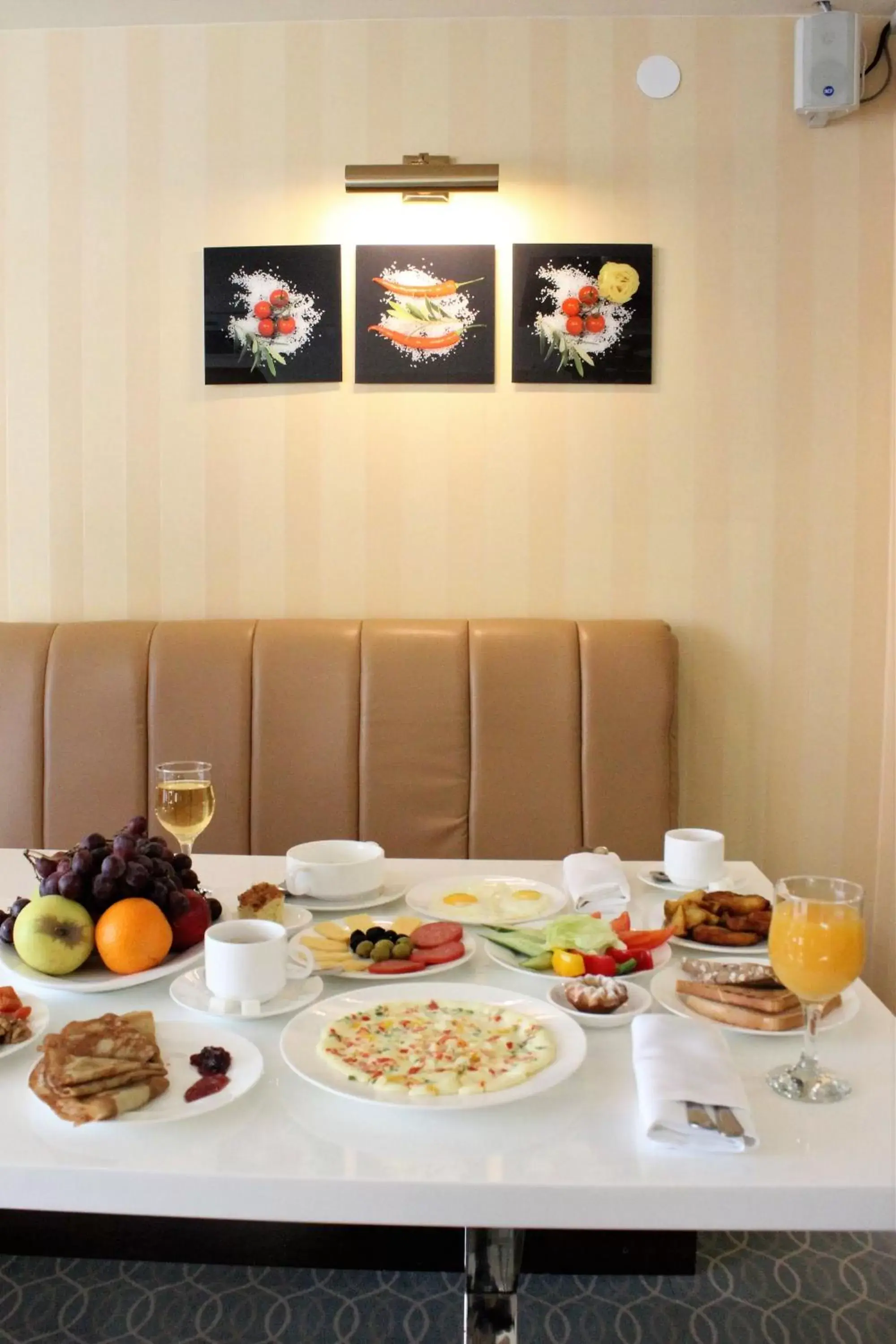 Restaurant/places to eat, Breakfast in Best Western Plus Astana Hotel