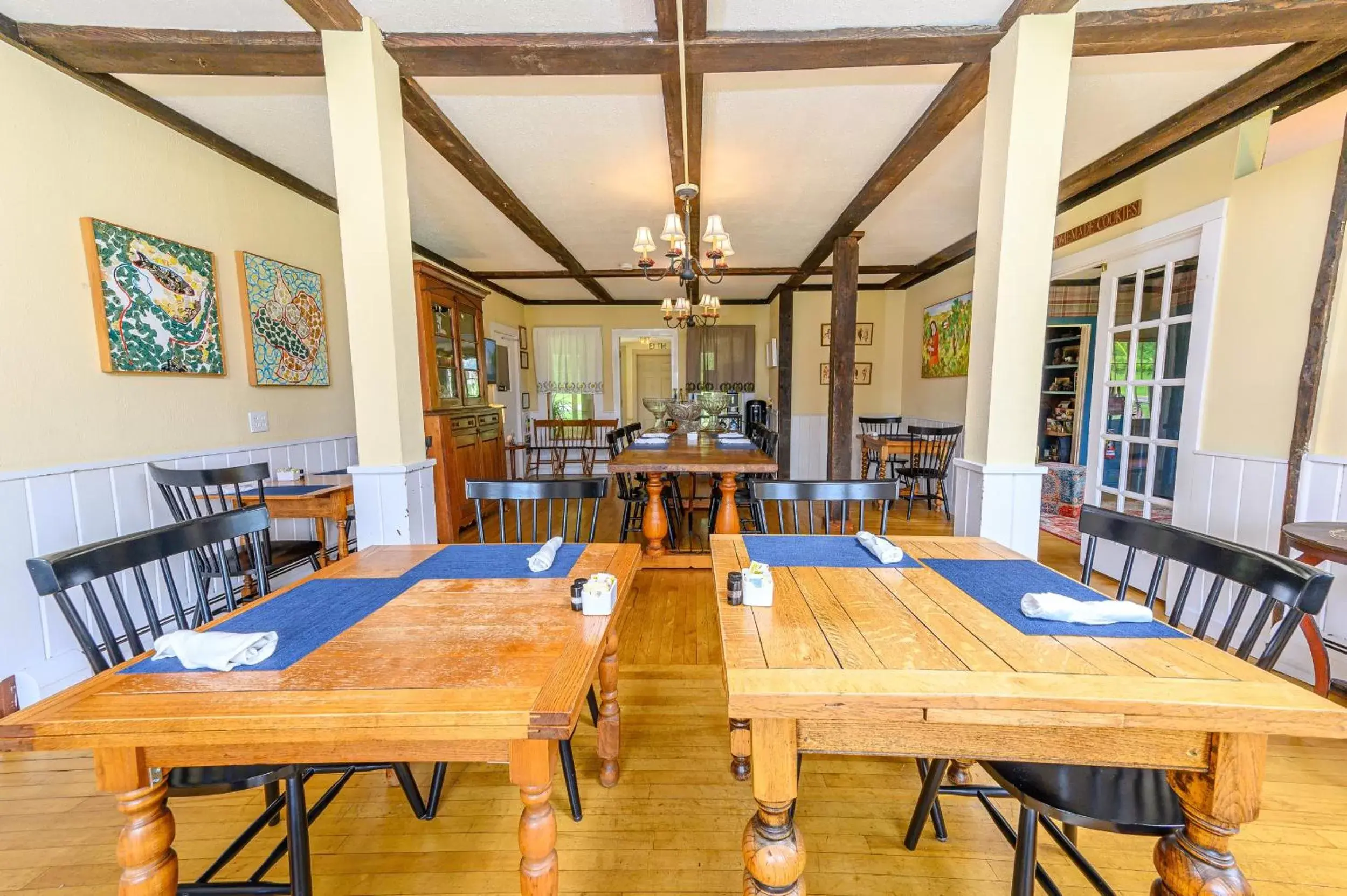 Dining area, Restaurant/Places to Eat in Brass Lantern Inn