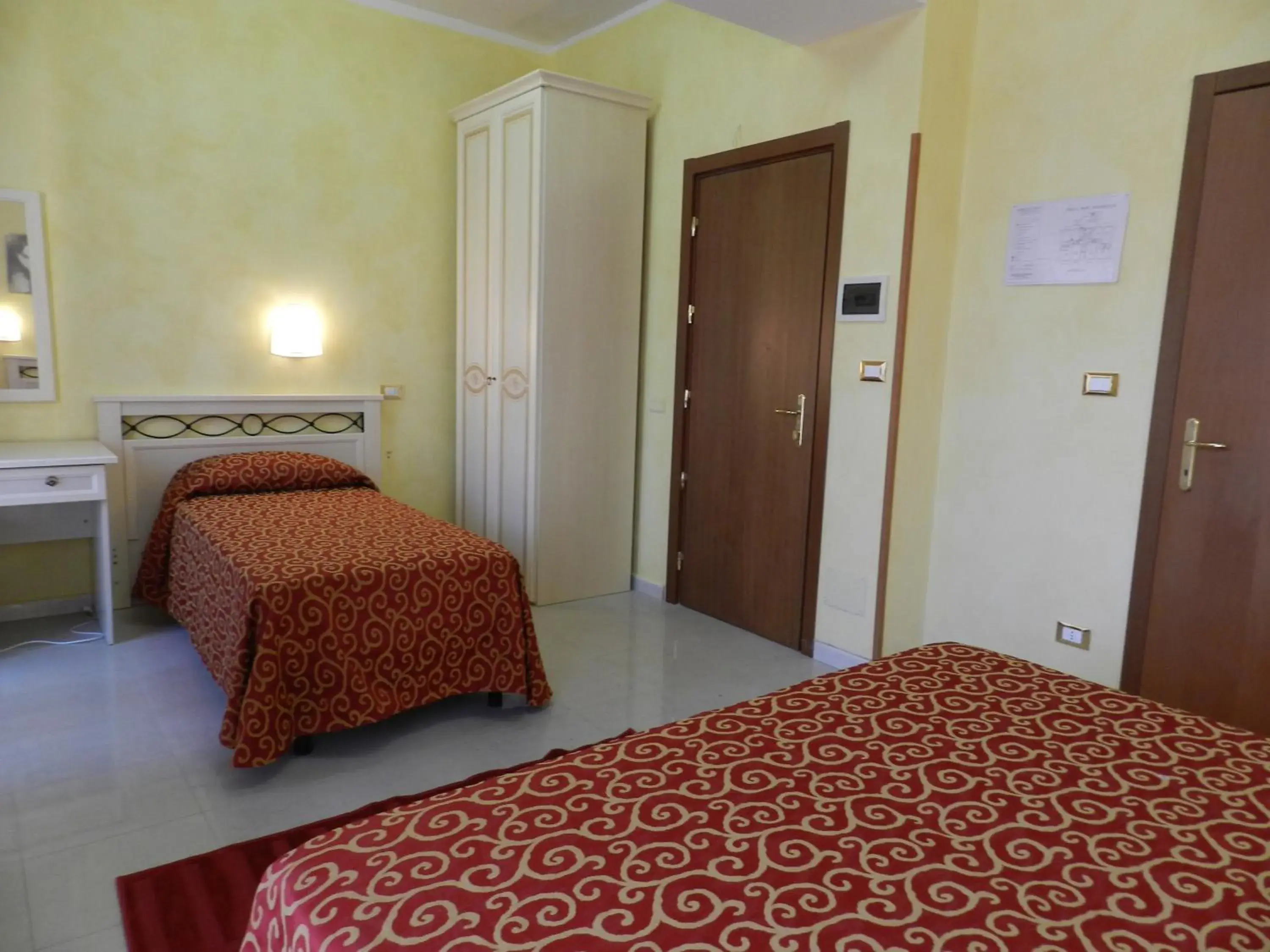 Photo of the whole room, Bed in Hotel Air Palace Lingotto