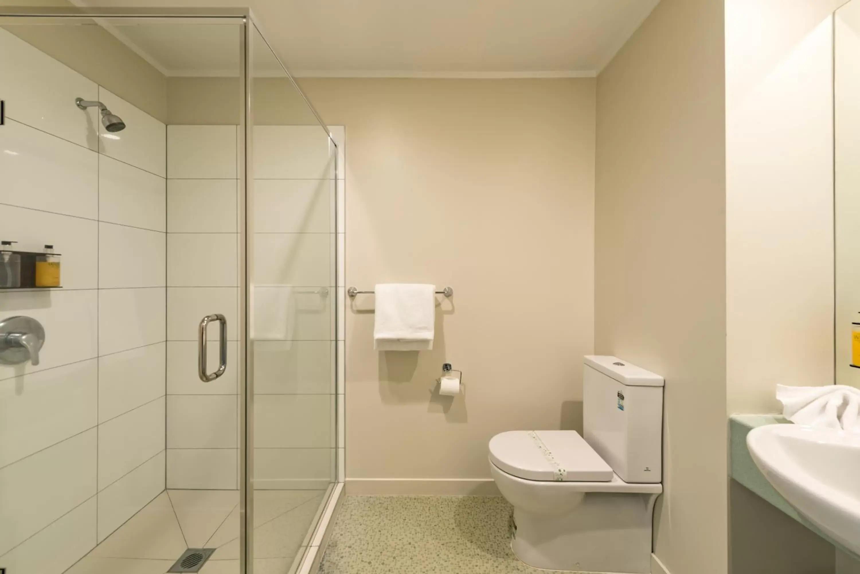 Bathroom in Suncourt Hotel & Conference Centre
