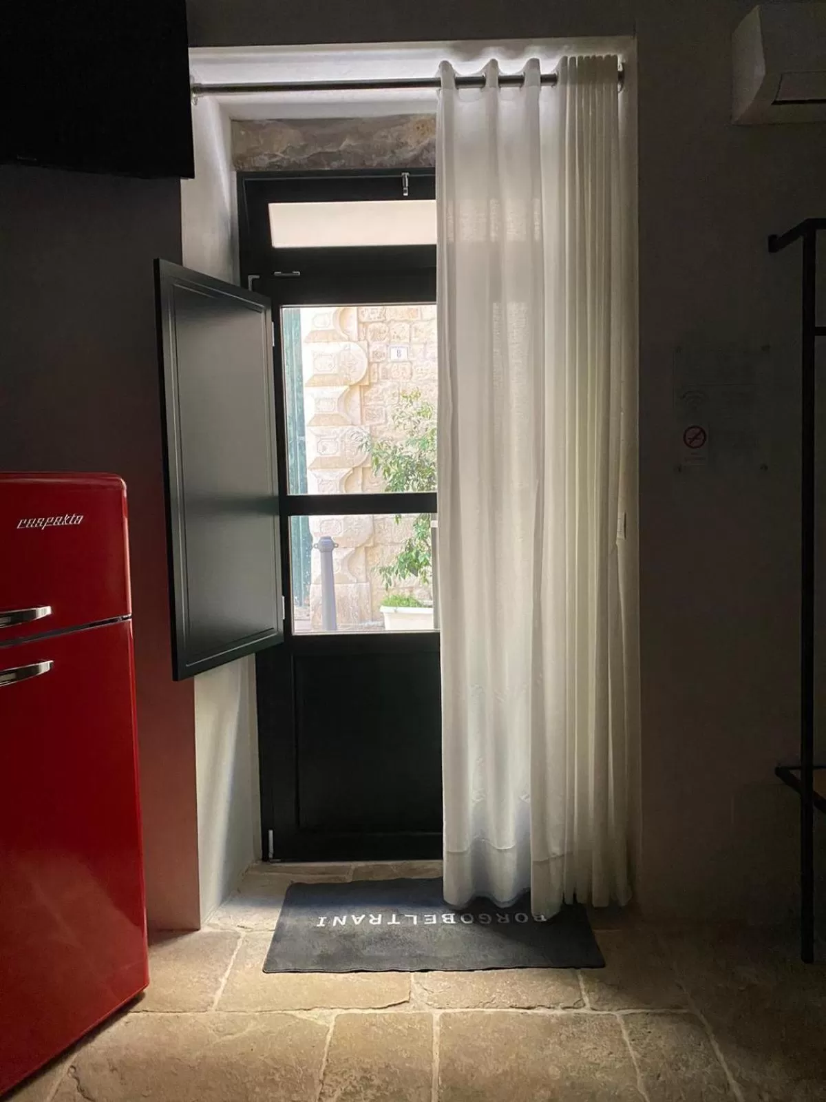 TV/Entertainment Center in BORGOBELTRANI