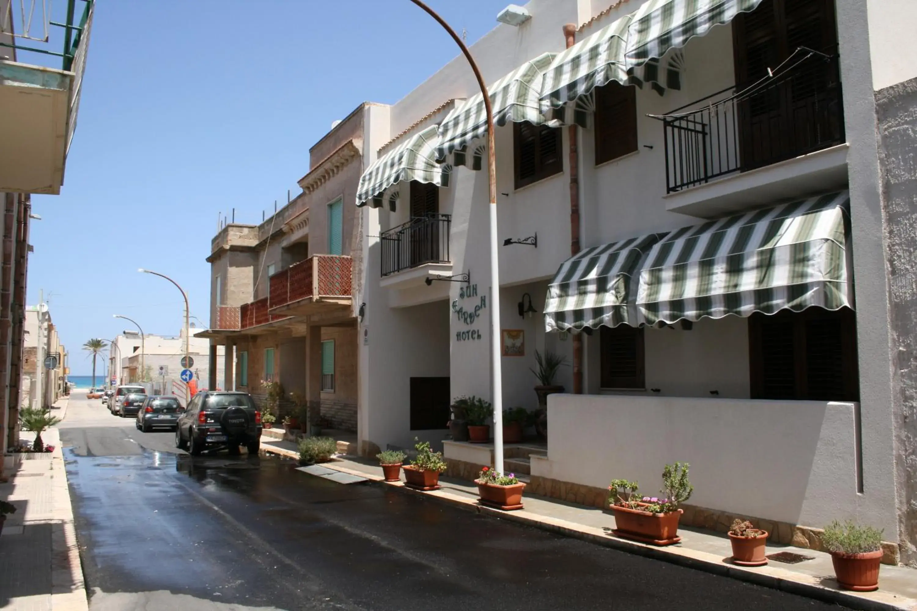 Facade/entrance in Sun Garden