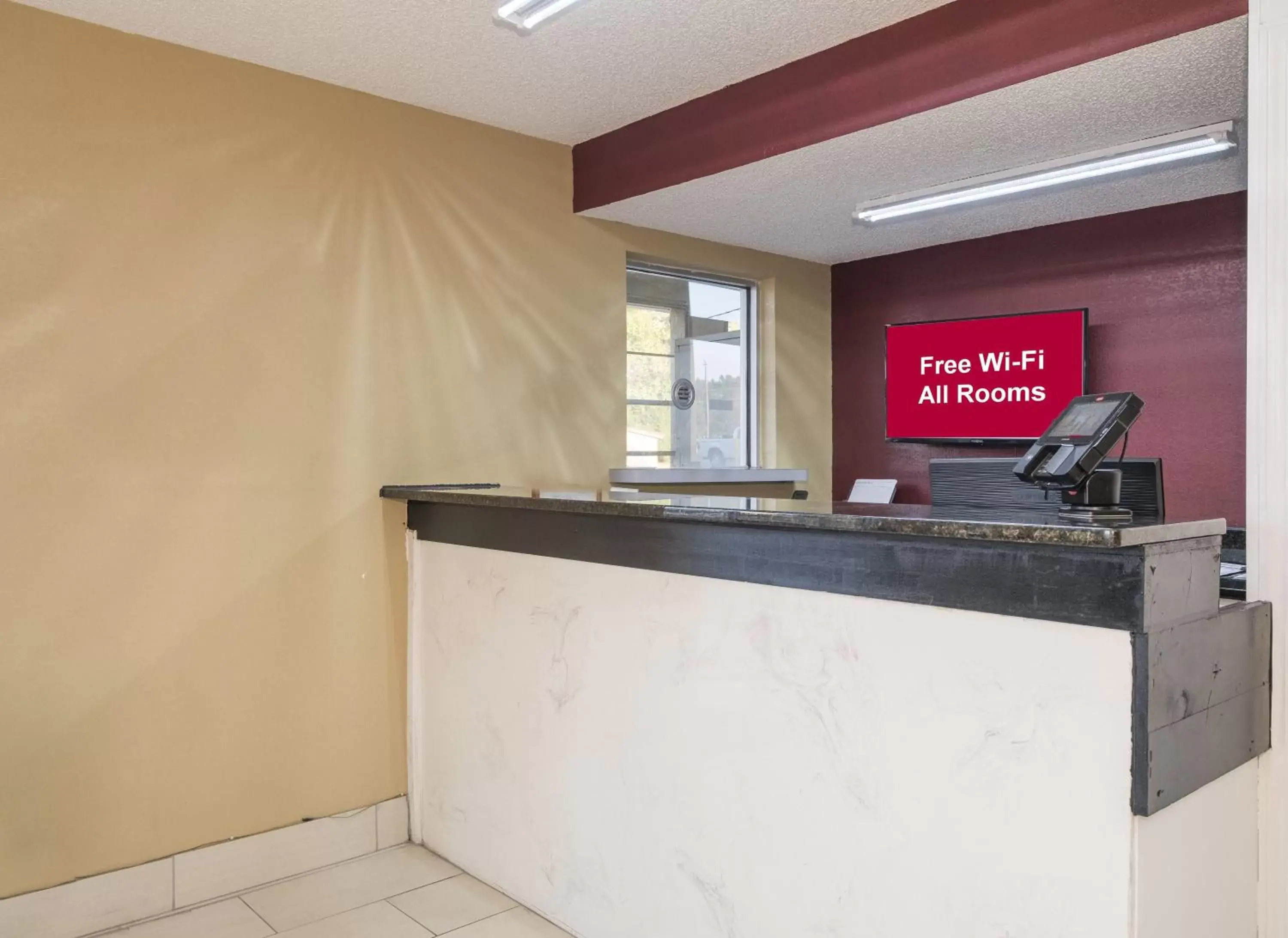 Lobby or reception, Lobby/Reception in Red Roof Inn Acworth - Emerson - LakePoint South