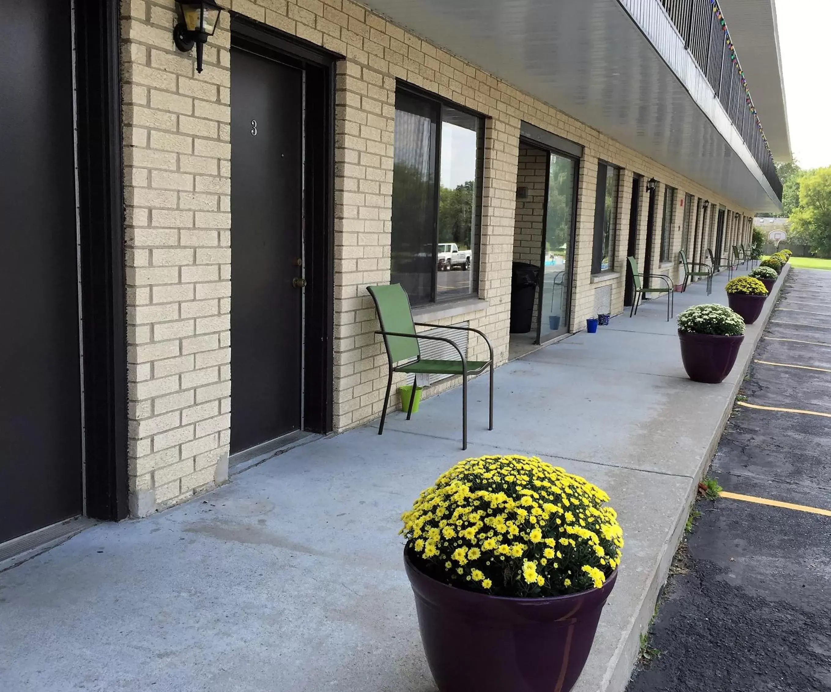 Patio in Geneva Wells Motel