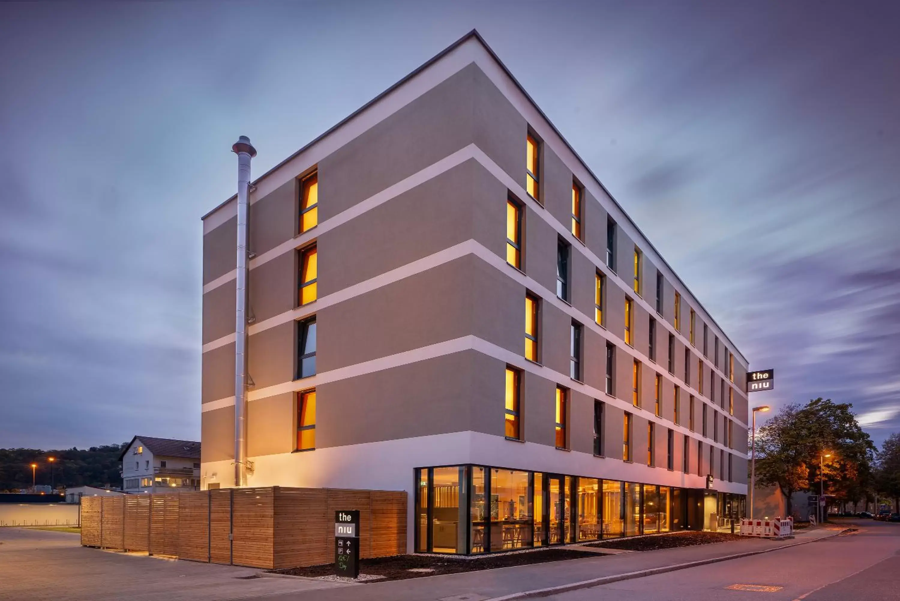 Facade/entrance, Property Building in the niu Timber