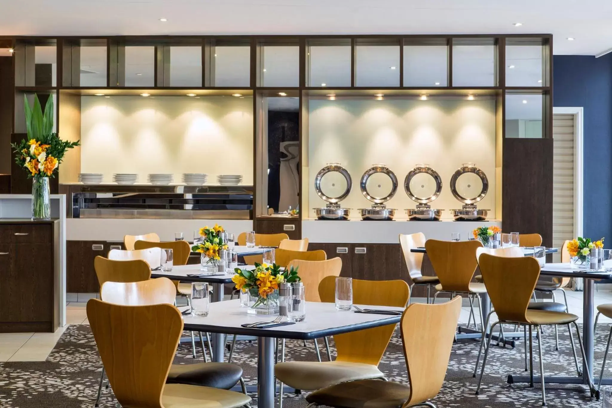 Restaurant/places to eat in Holiday Inn Melbourne Airport by IHG Restaurant/places to eat in Holiday Inn Melbourne Airport by IHG