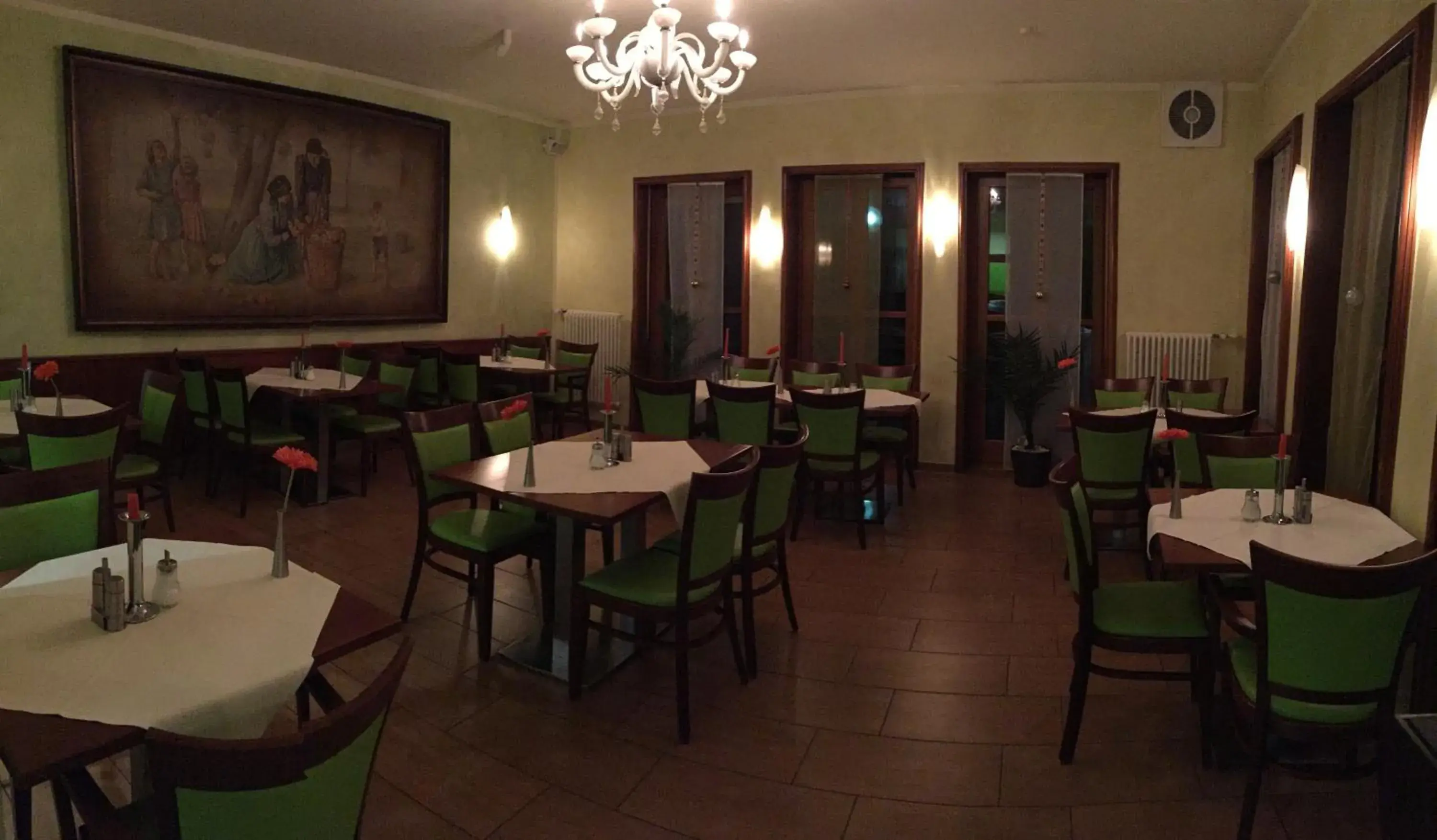 Breakfast, Restaurant/Places to Eat in Parkhotel Zirndorf