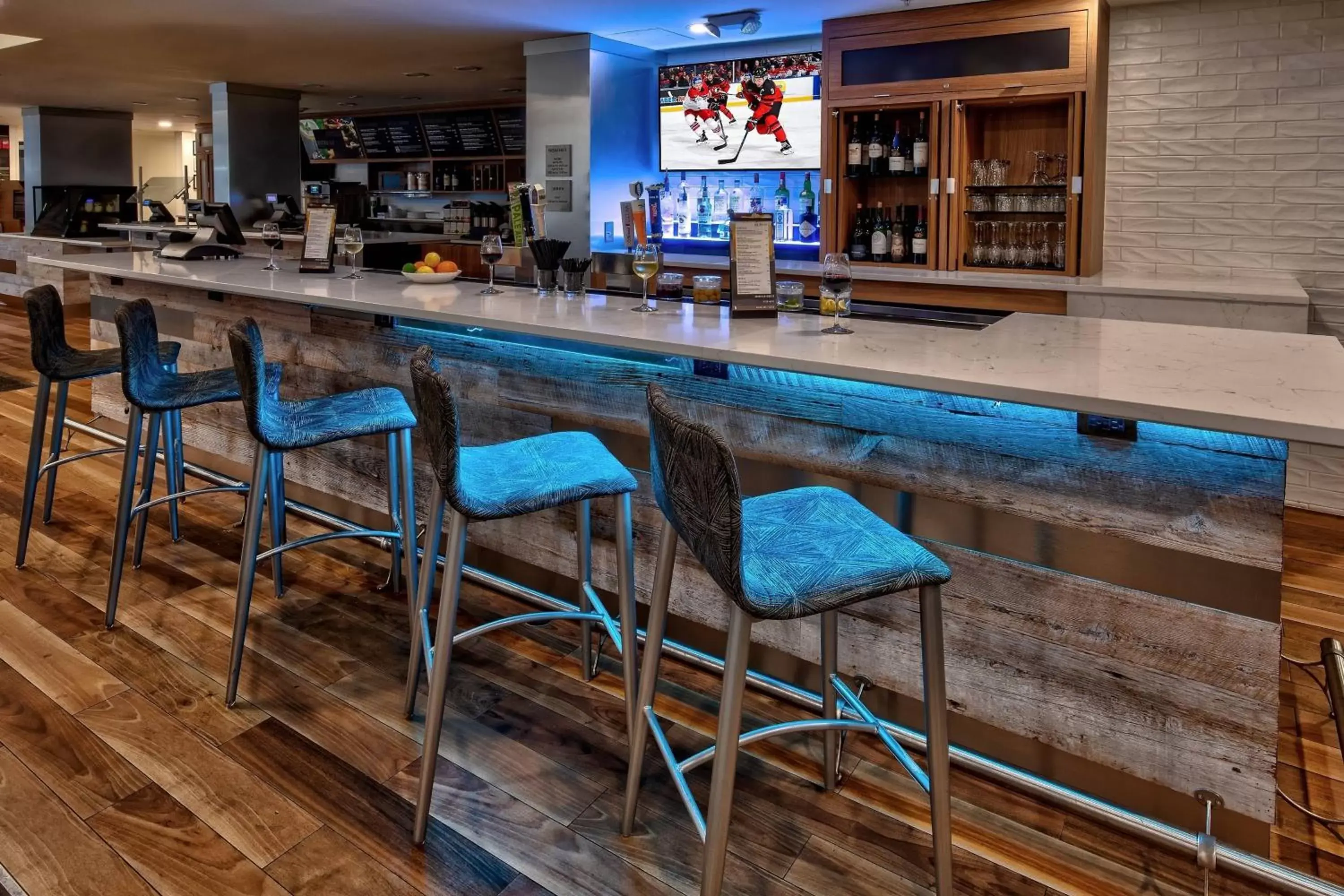 Restaurant/places to eat, Lounge/Bar in Courtyard by Marriott Nashville Vanderbilt West End