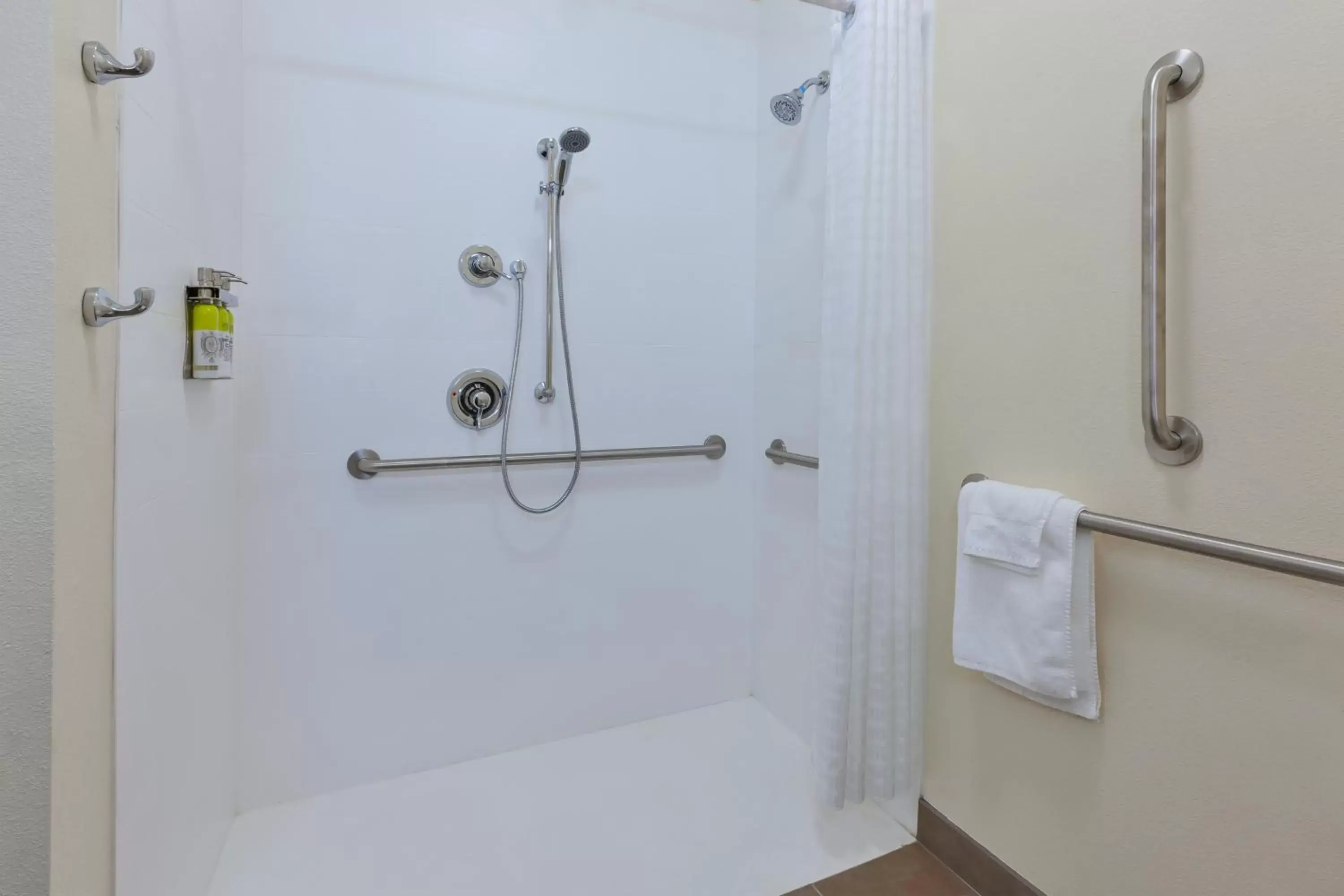 Bathroom in Candlewood Suites Louisville - NE Downtown Area, an IHG Hotel