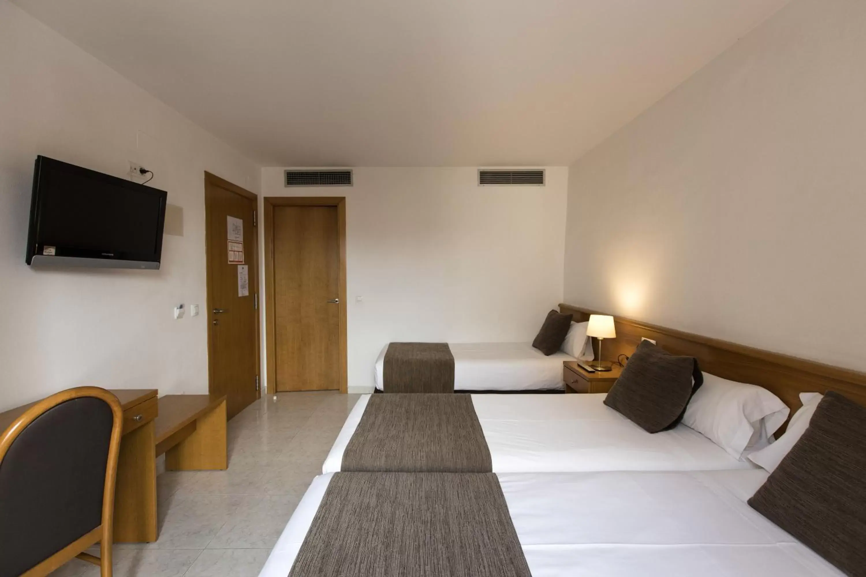 Photo of the whole room, Bed in Hotel Alta Garrotxa Photo of the whole room, Bed in Hotel Alta Garrotxa